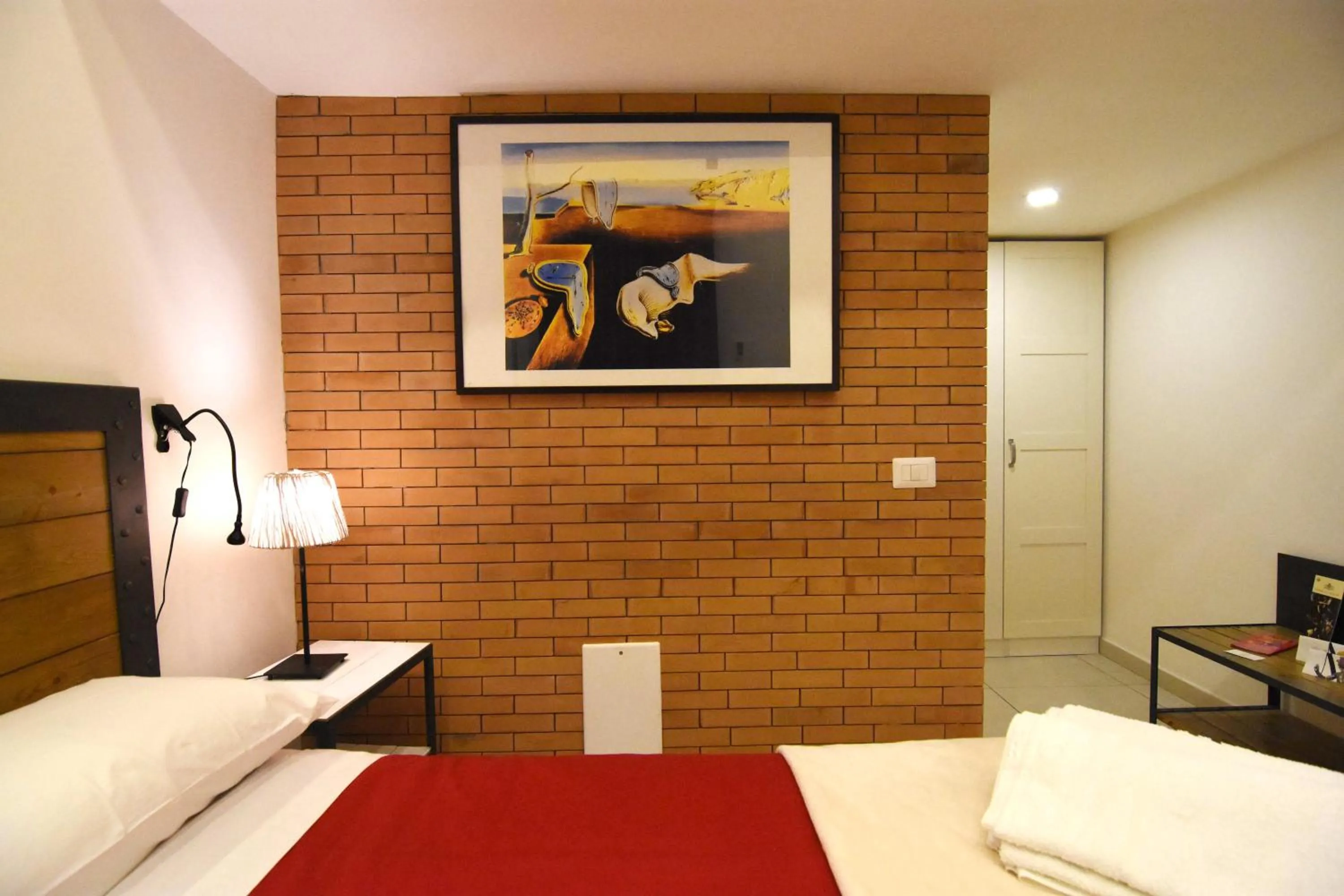 Bathroom, Bed in B&B Ninarella Napoli