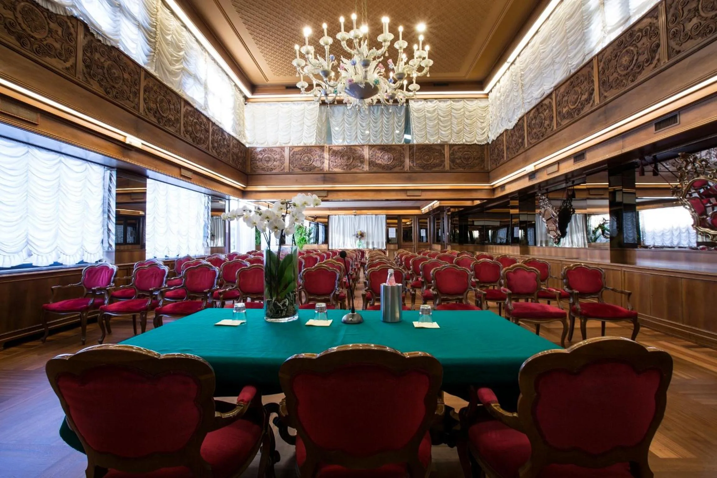 Business facilities in Albergo Italia