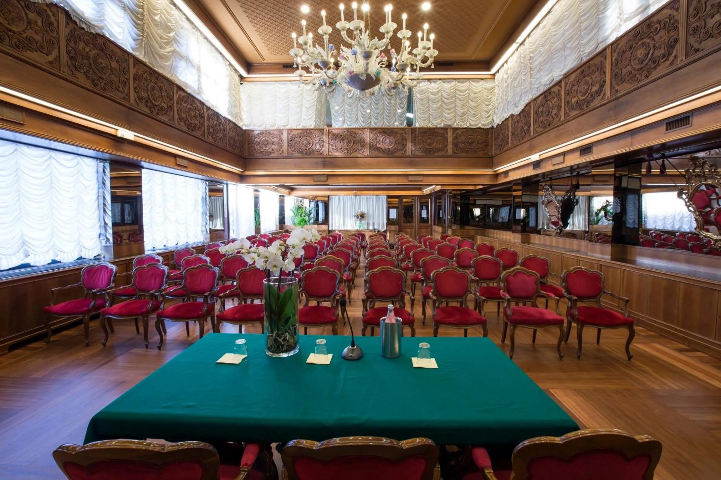 Business facilities in Albergo Italia