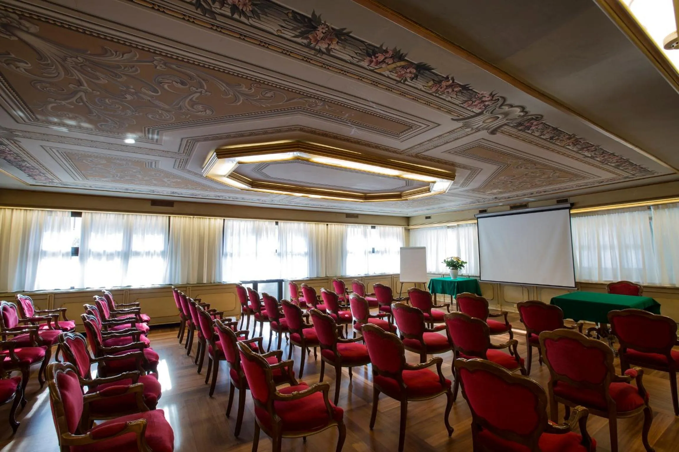 Business facilities in Albergo Italia