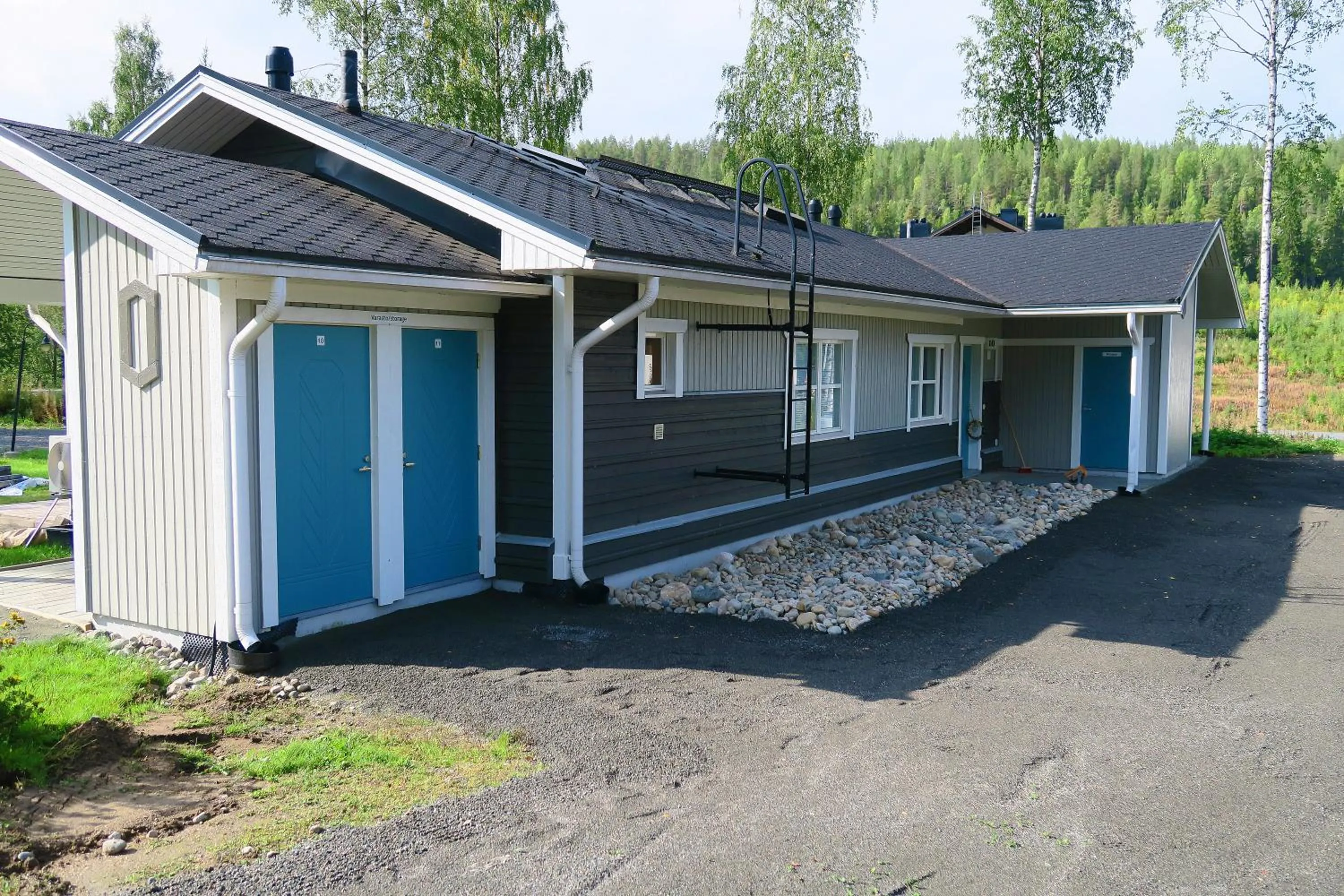 Facade/entrance in Apartments Huili