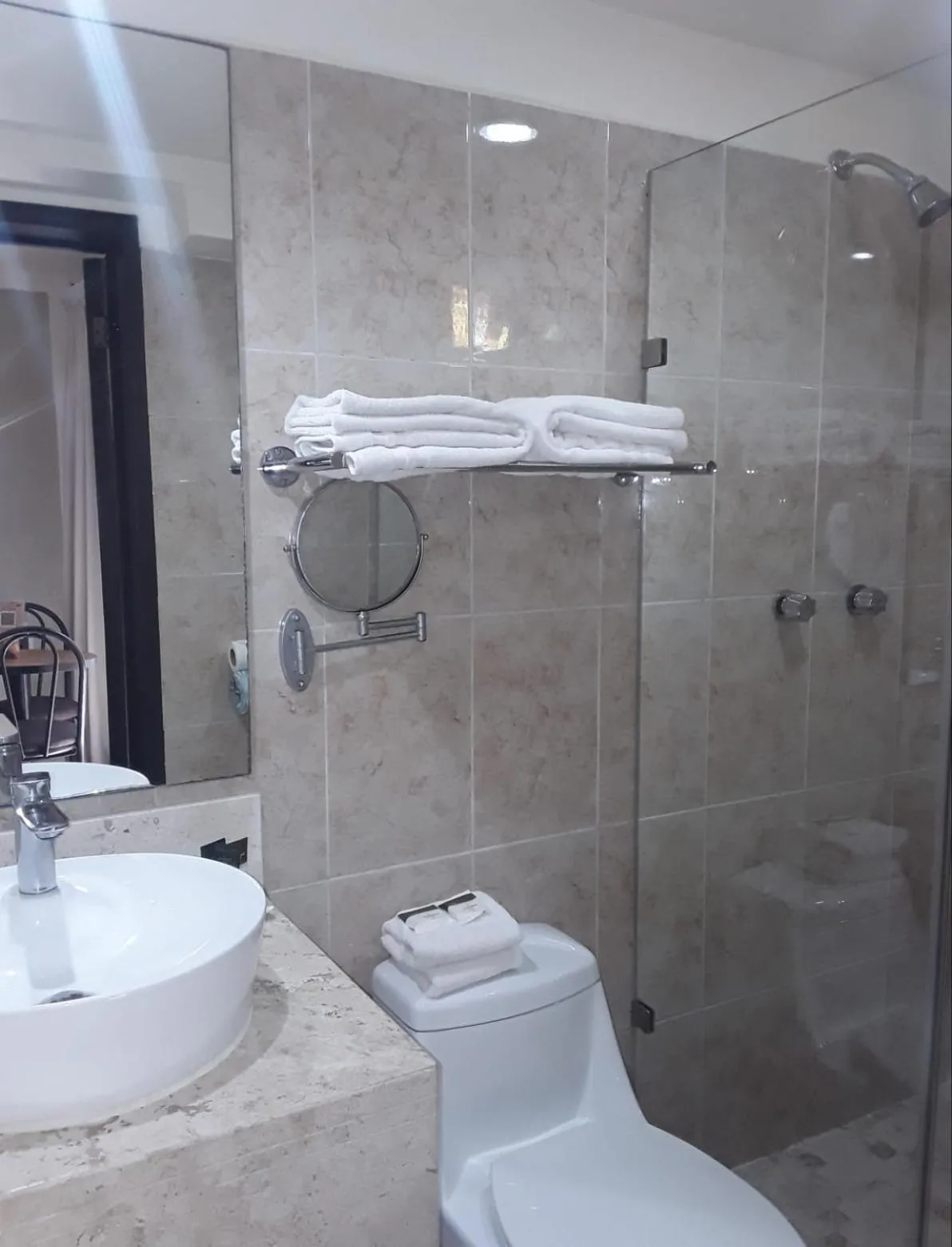 Bathroom in Hotel Chablis Palenque