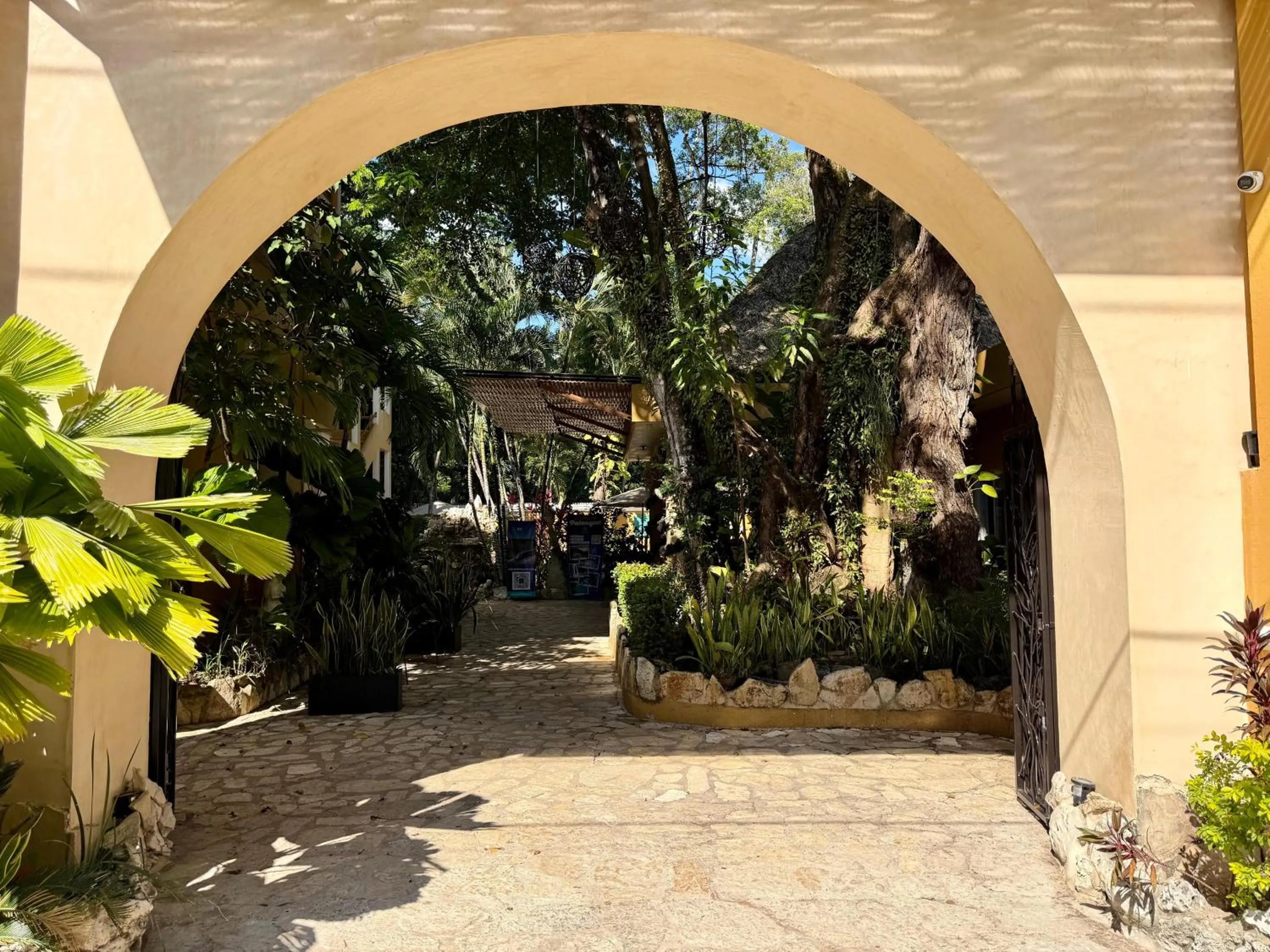 Facade/entrance in Hotel Chablis Palenque