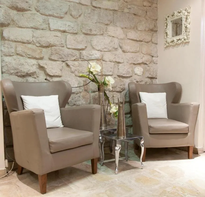 Lobby or reception in Hôtel Lebron