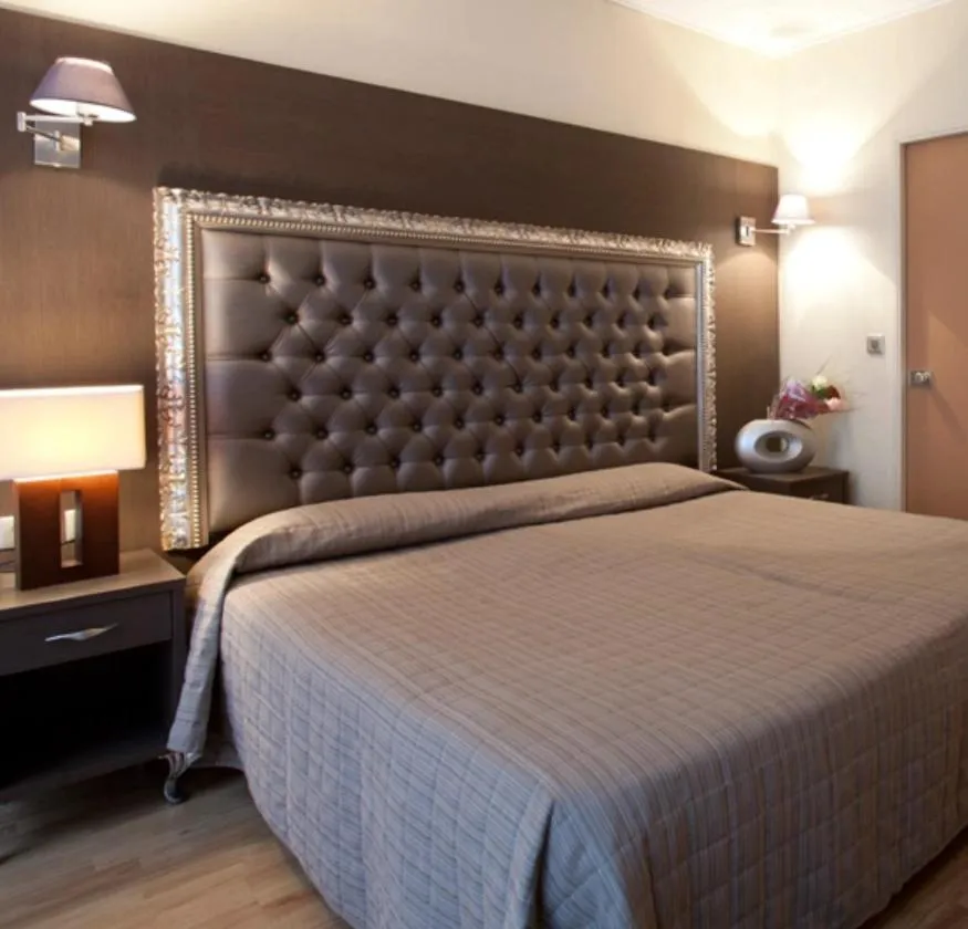 Bed in Hôtel Lebron