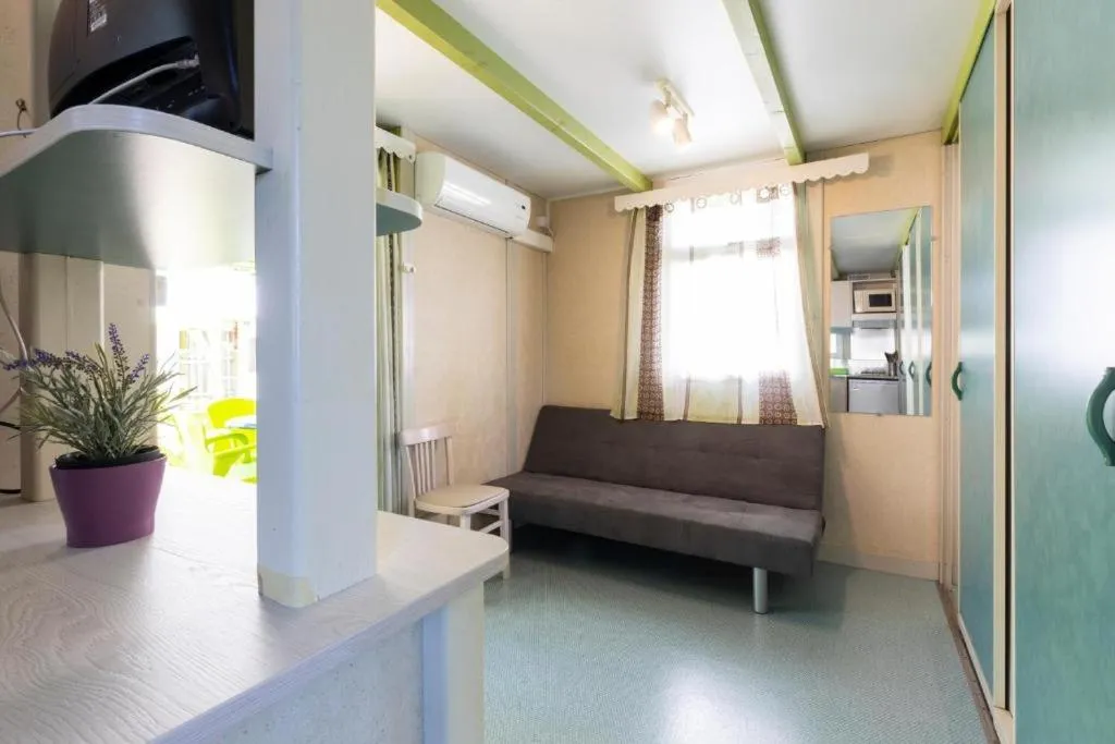 Camping Bungalows El Far