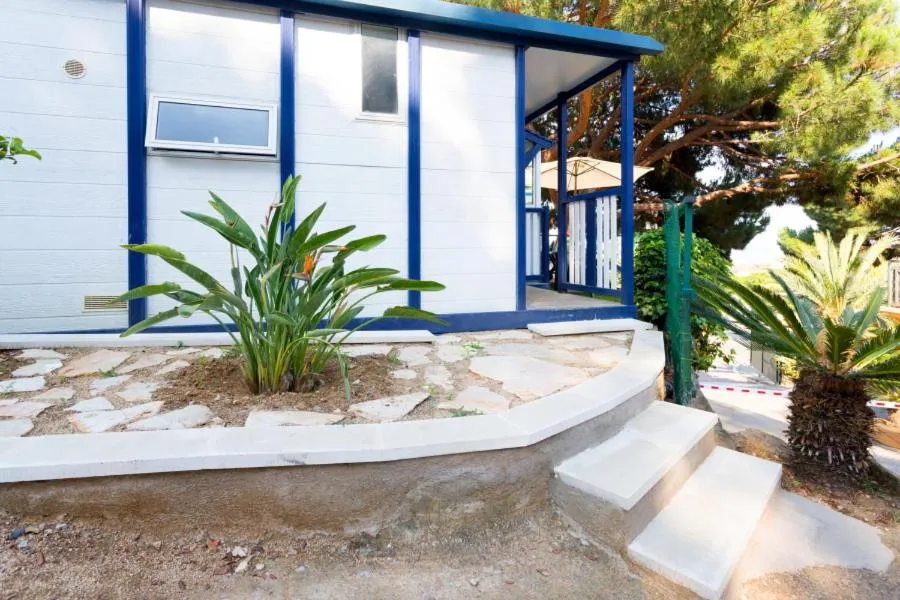 Camping Bungalows El Far