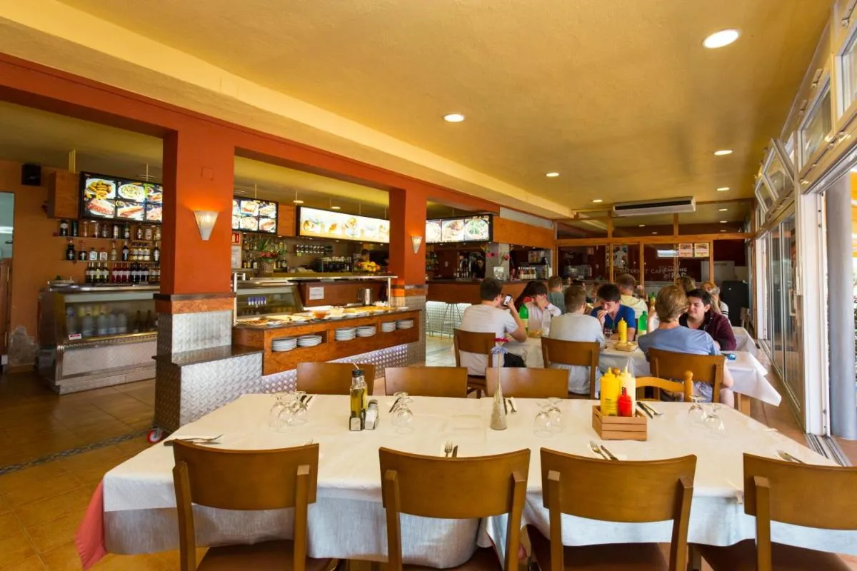 Camping Bungalows El Far