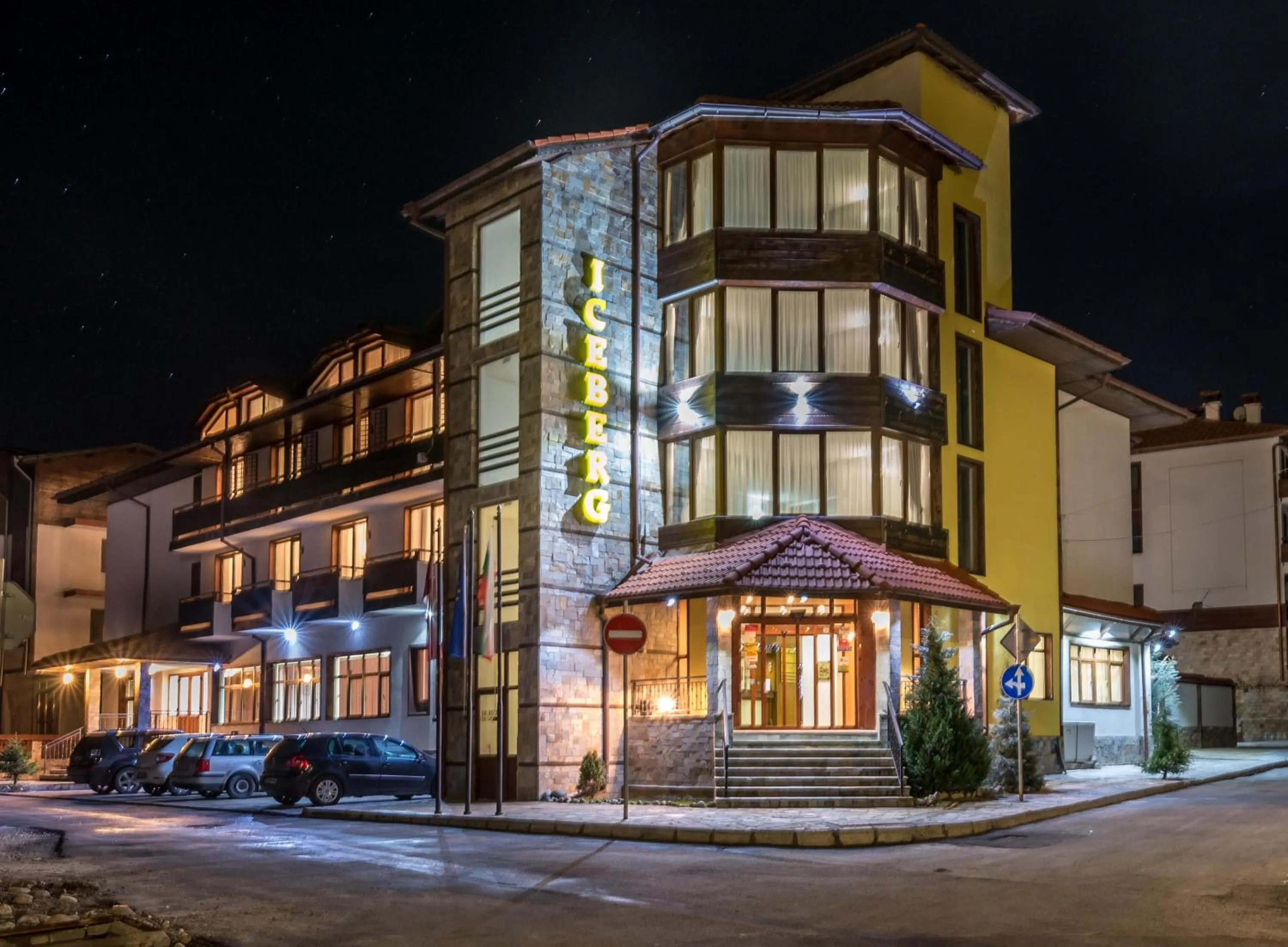 Facade/entrance in Hotel Iceberg Bansko