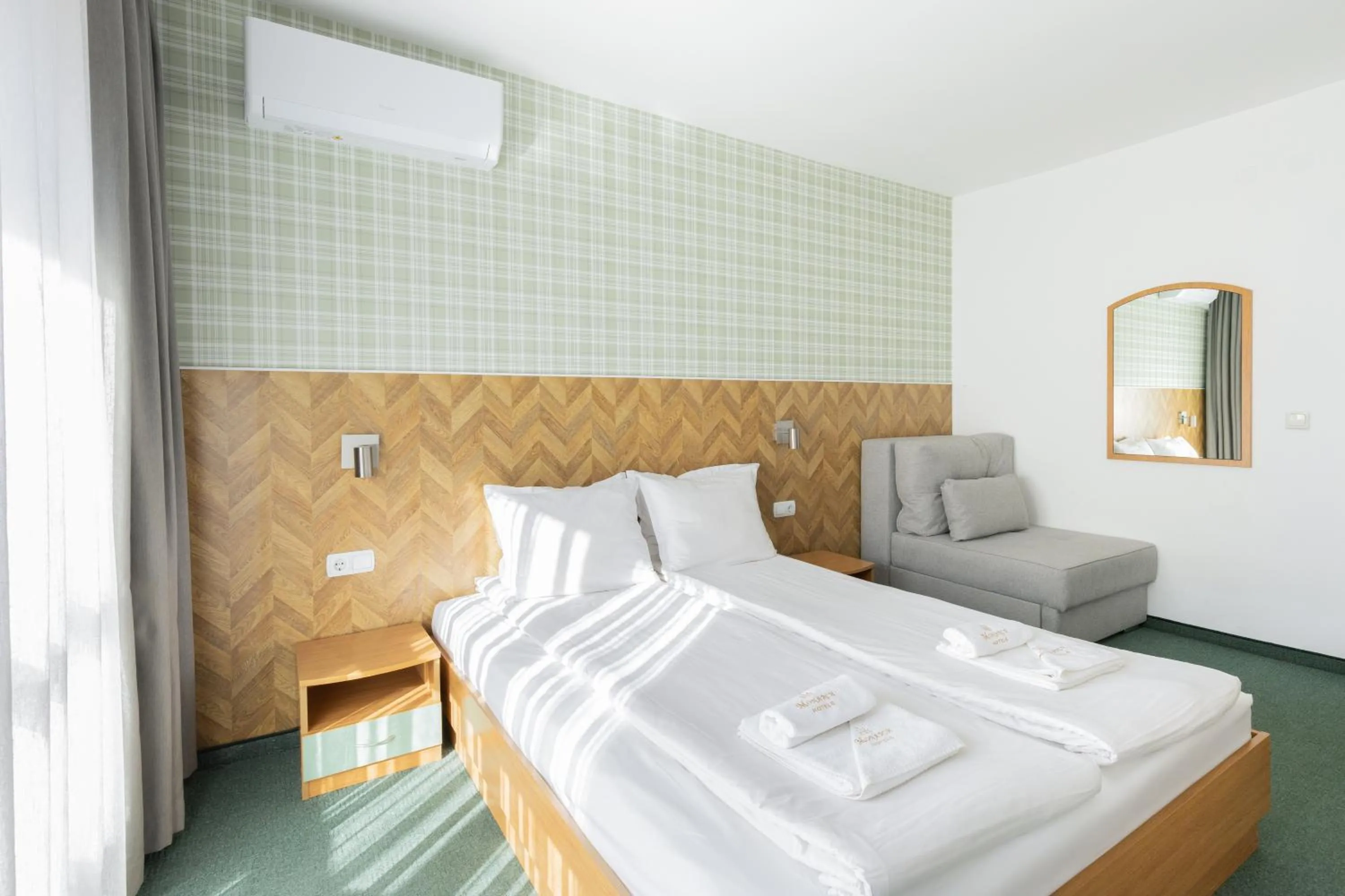 Photo of the whole room, Bed in Hotel Iceberg Bansko