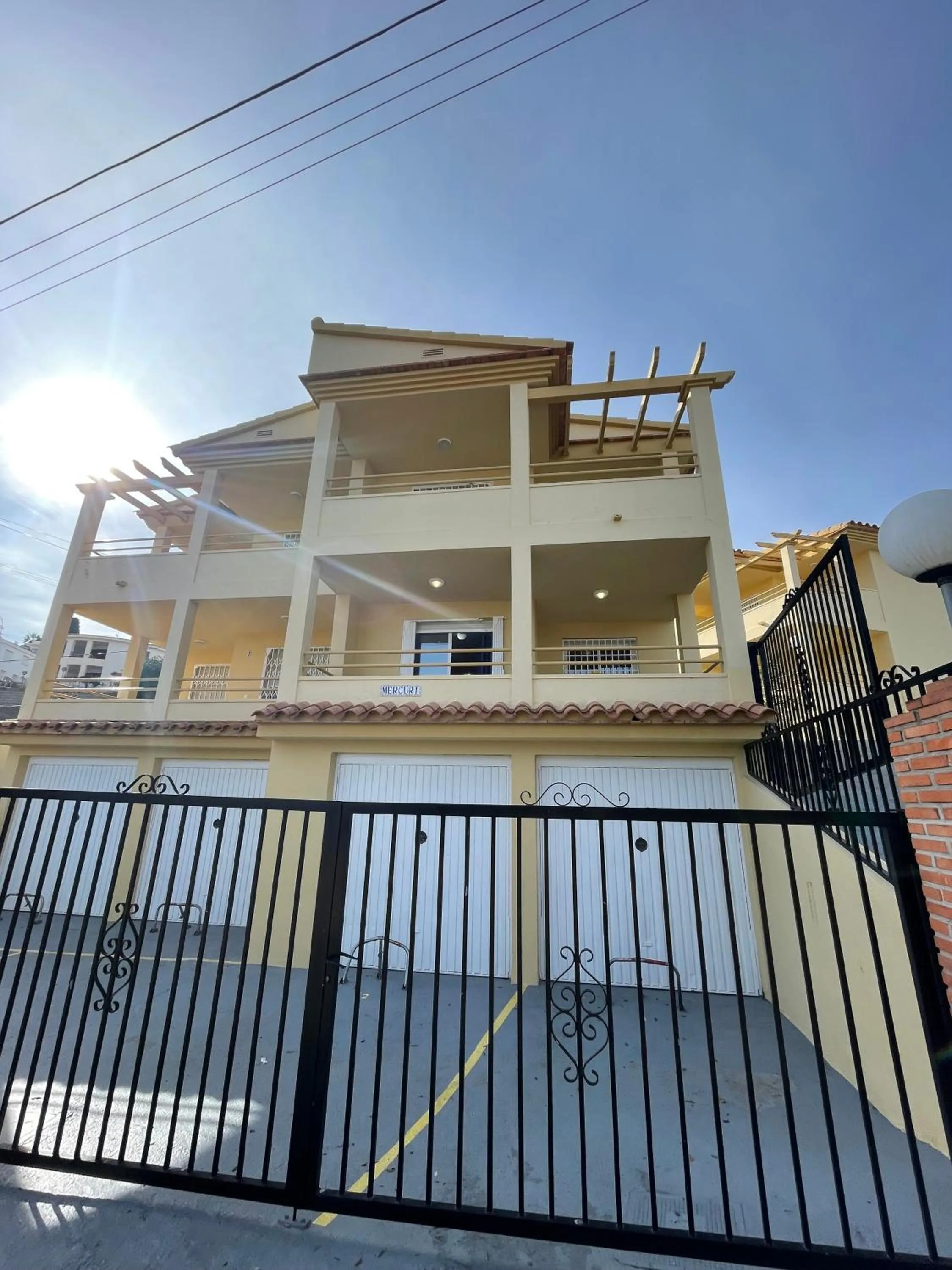 Property building in Alpen1 Mercuri