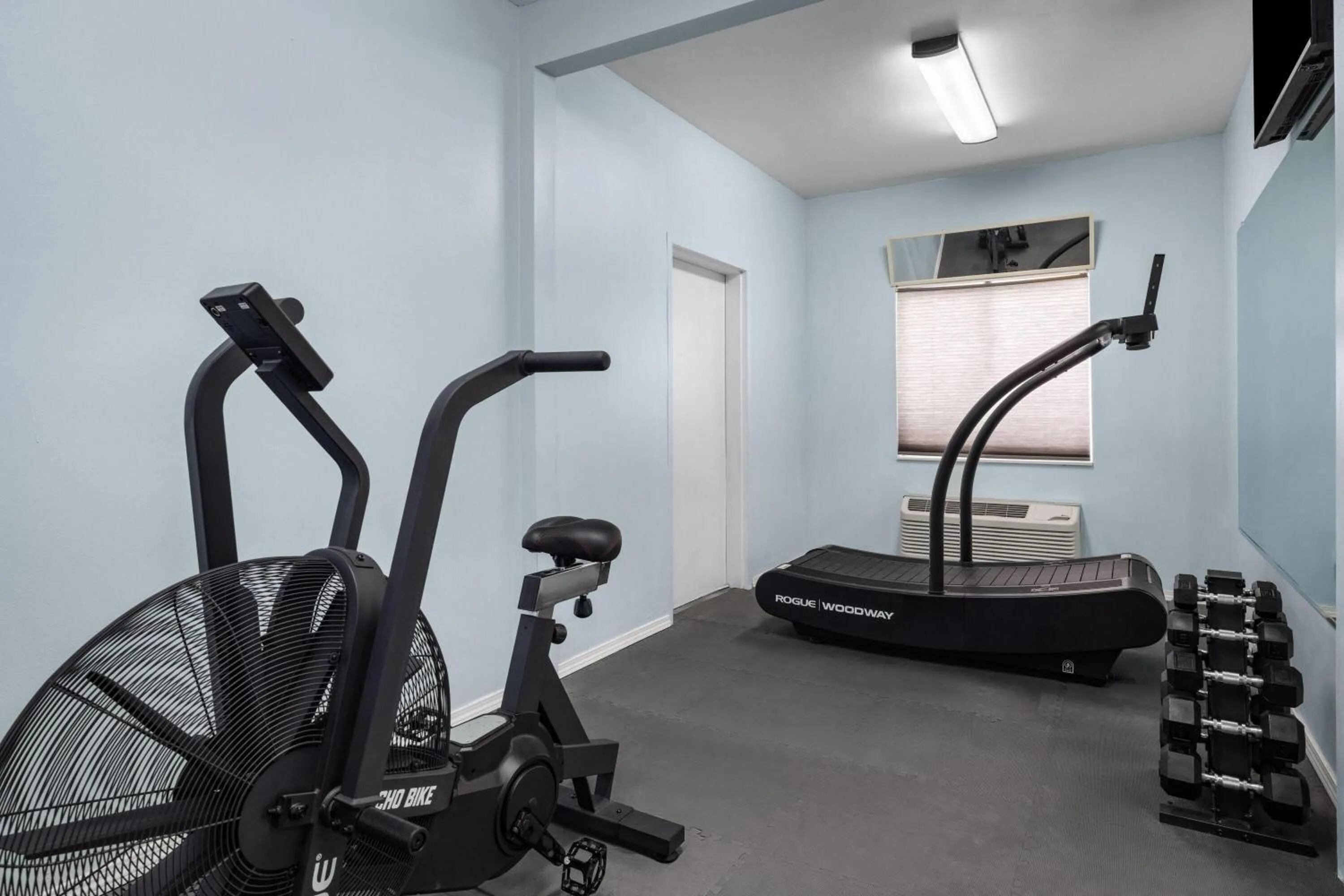 Fitness centre/facilities in Days Inn & Suites by Wyndham Airport Albuquerque
