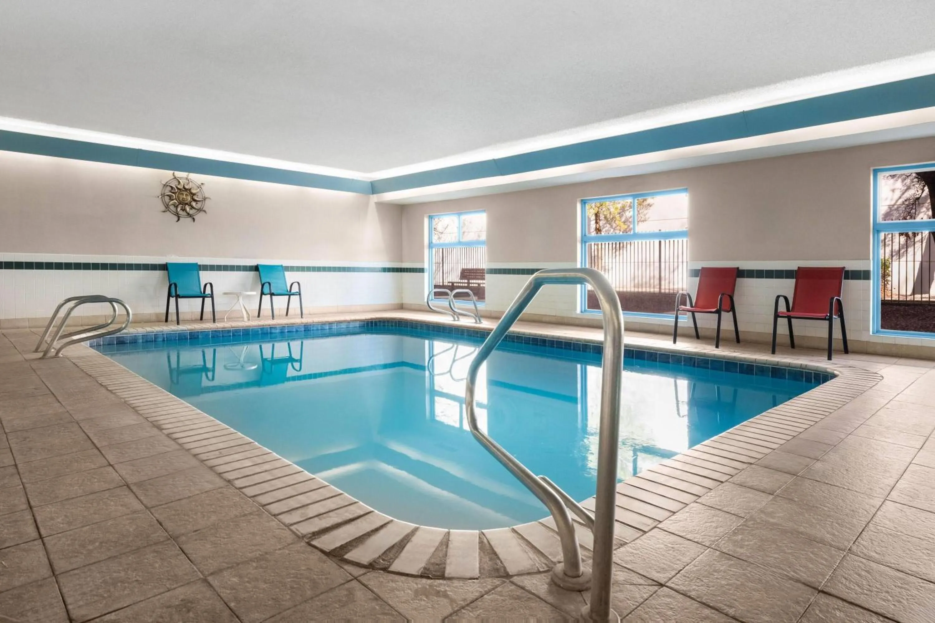 Swimming pool in Days Inn & Suites by Wyndham Airport Albuquerque