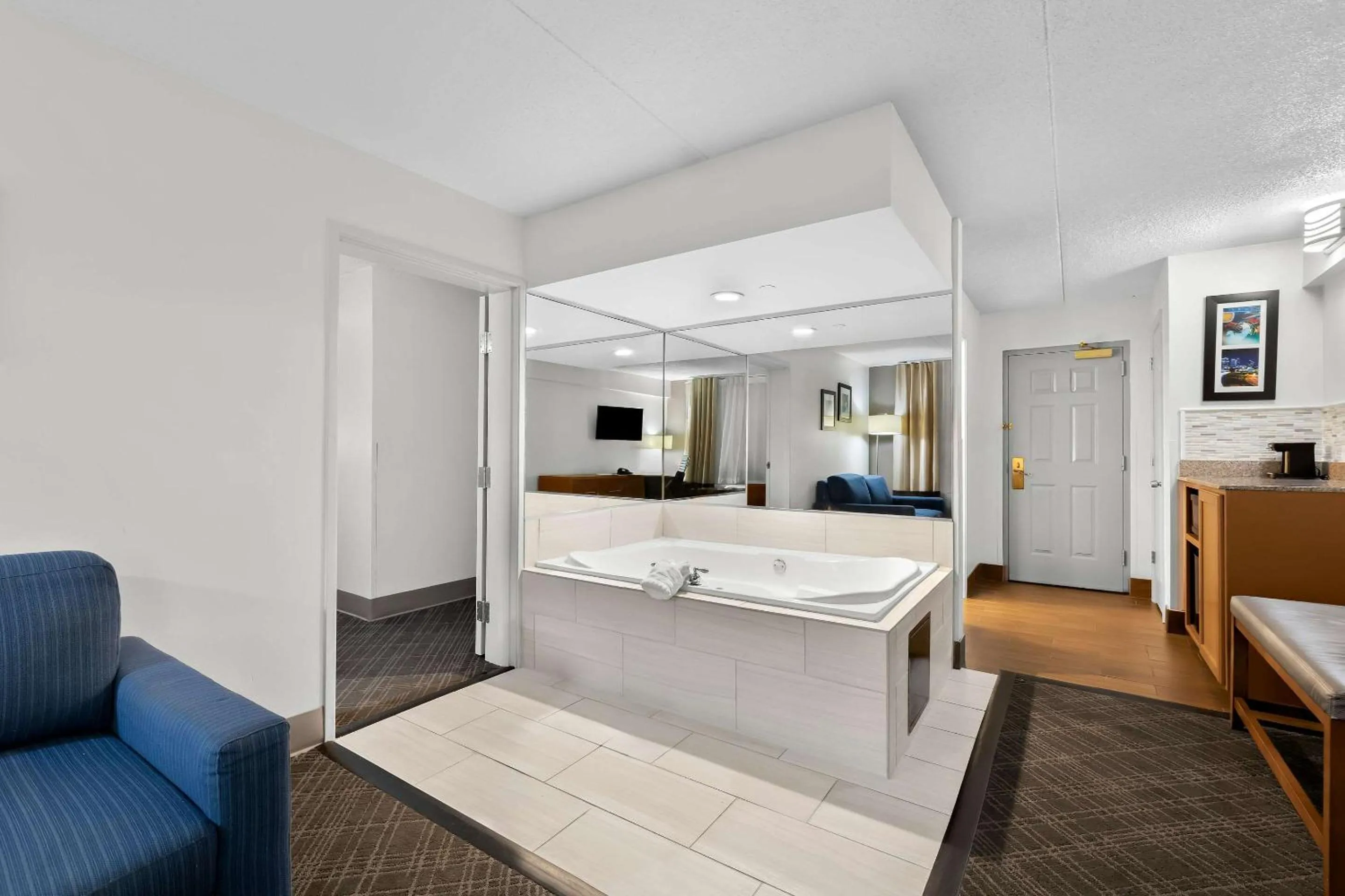 Bedroom, Bed in Comfort Inn & Suites Nashville Near Tanger Outlets I-24 Antioch