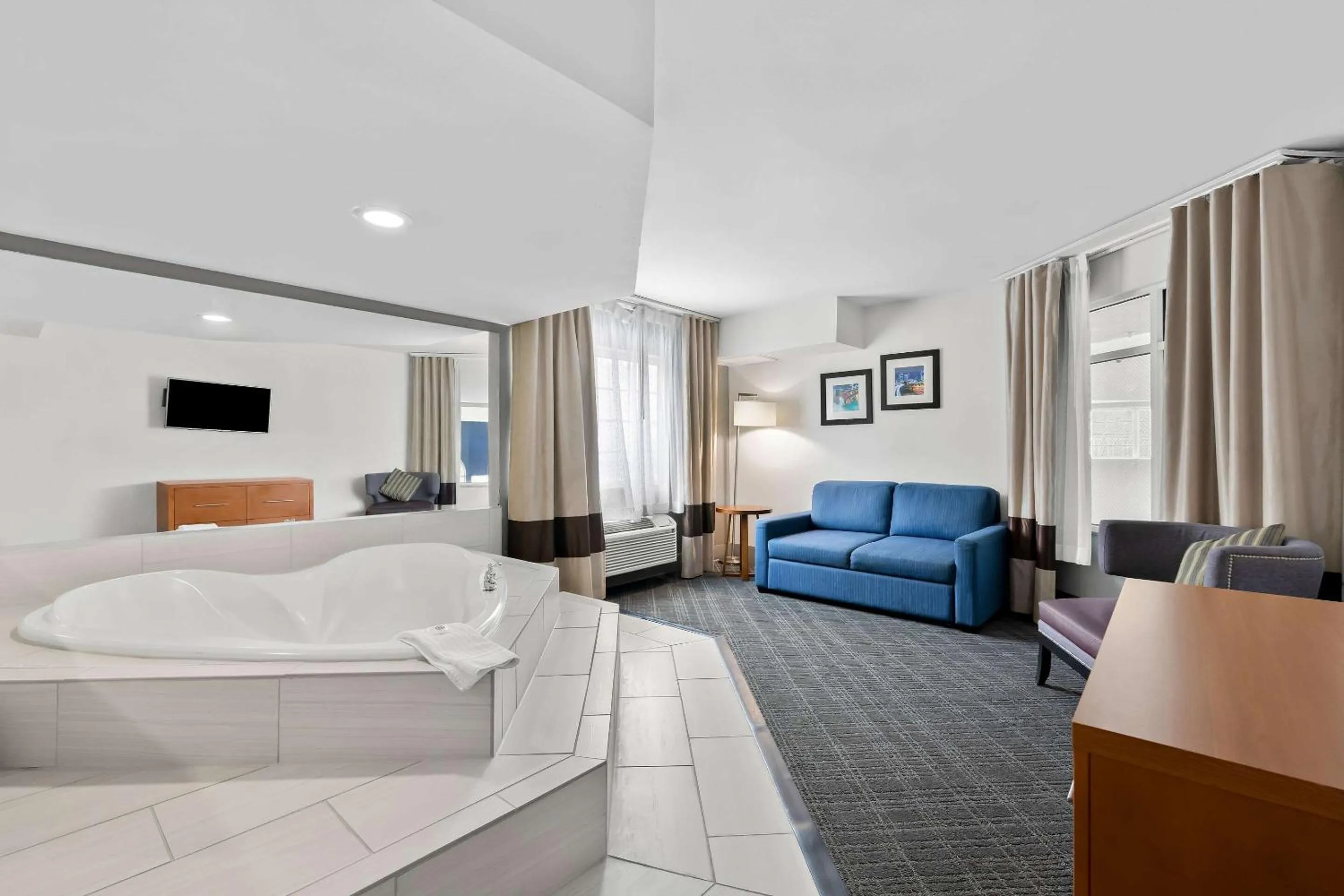 Bedroom, Bed in Comfort Inn & Suites Nashville Near Tanger Outlets I-24 Antioch