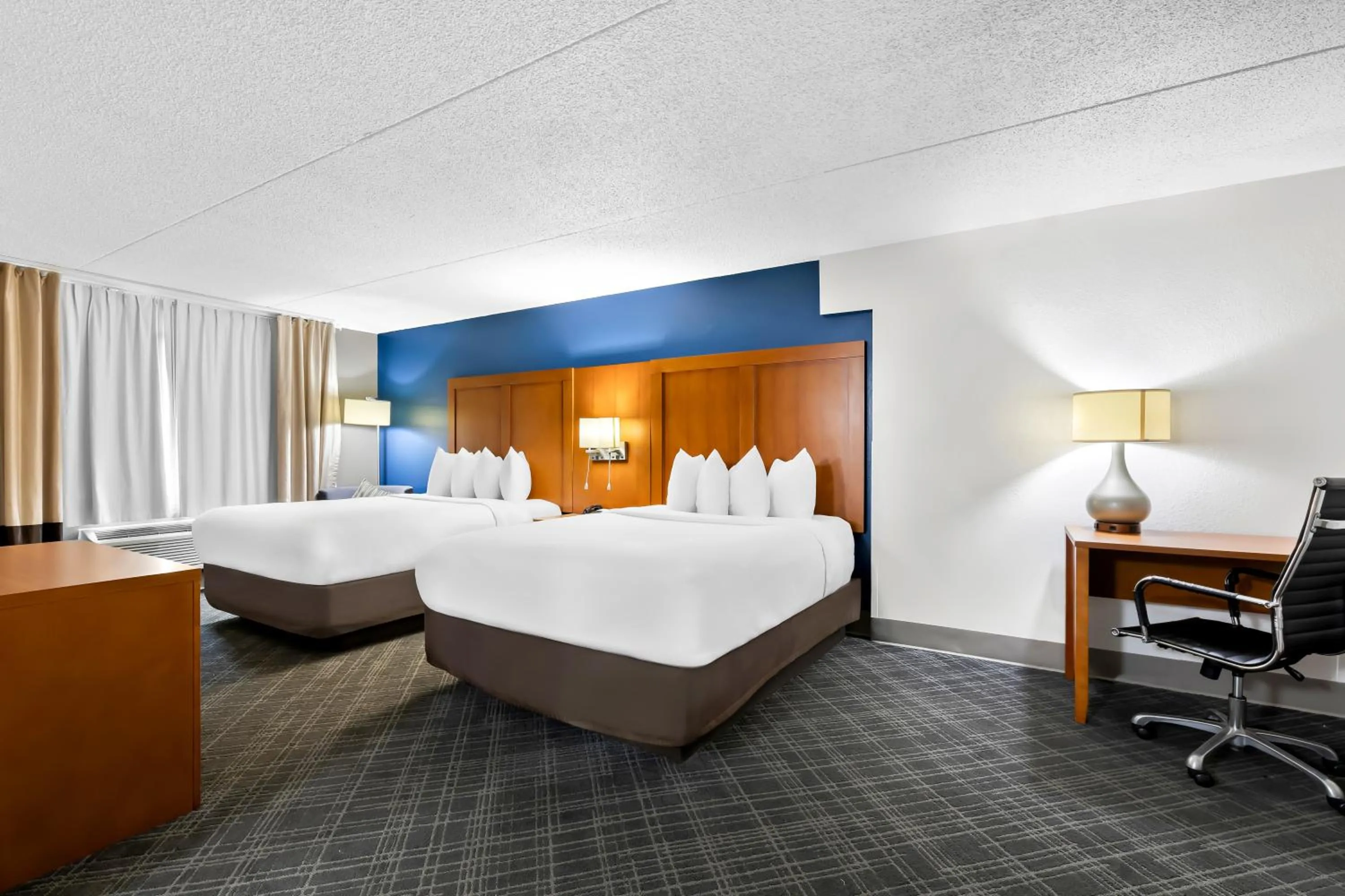 Photo of the whole room, Bed in Comfort Inn & Suites Nashville Near Tanger Outlets I-24 Antioch