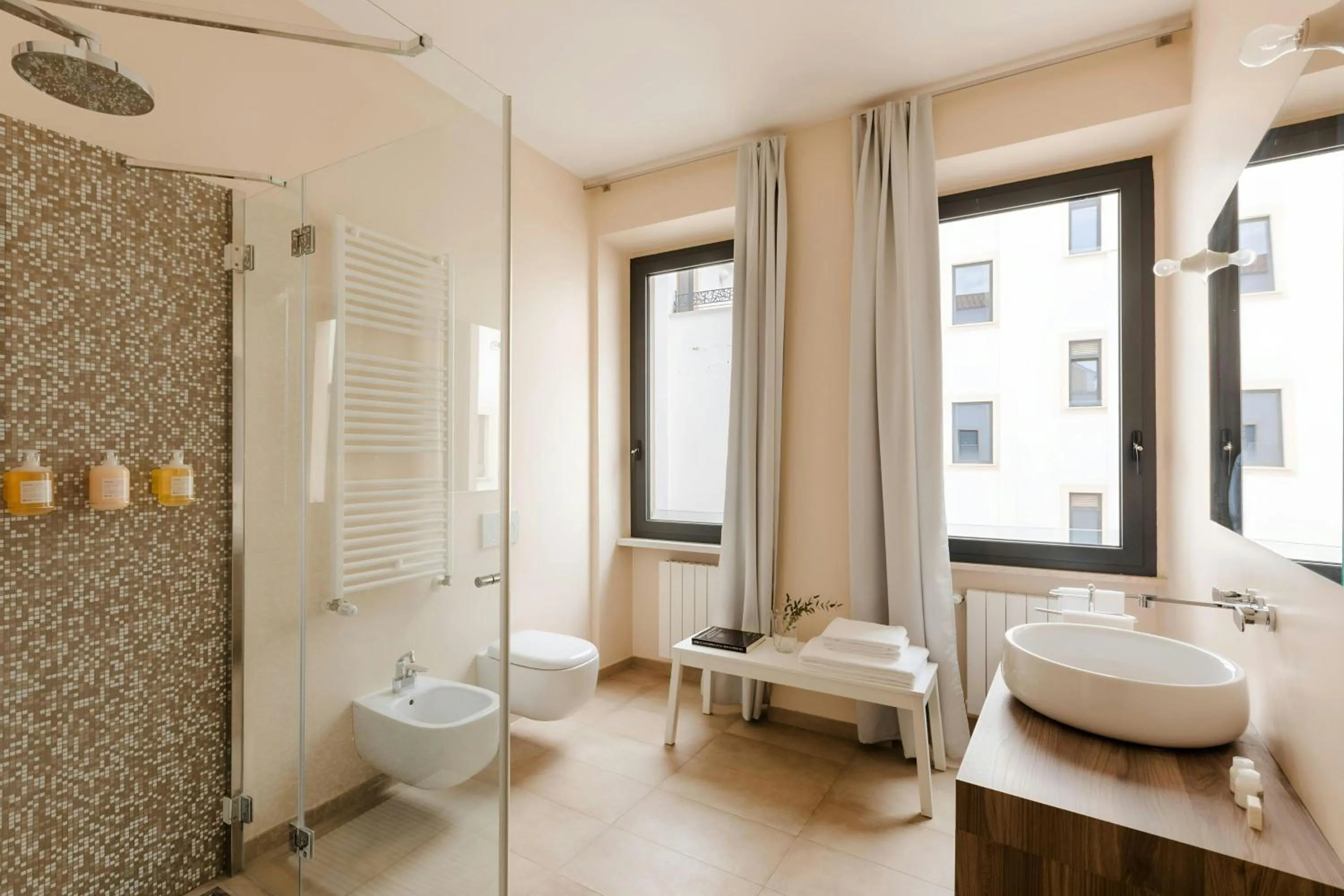Bathroom in Piazza Barberini, Sonder Apartment by Marriott Bonvoy