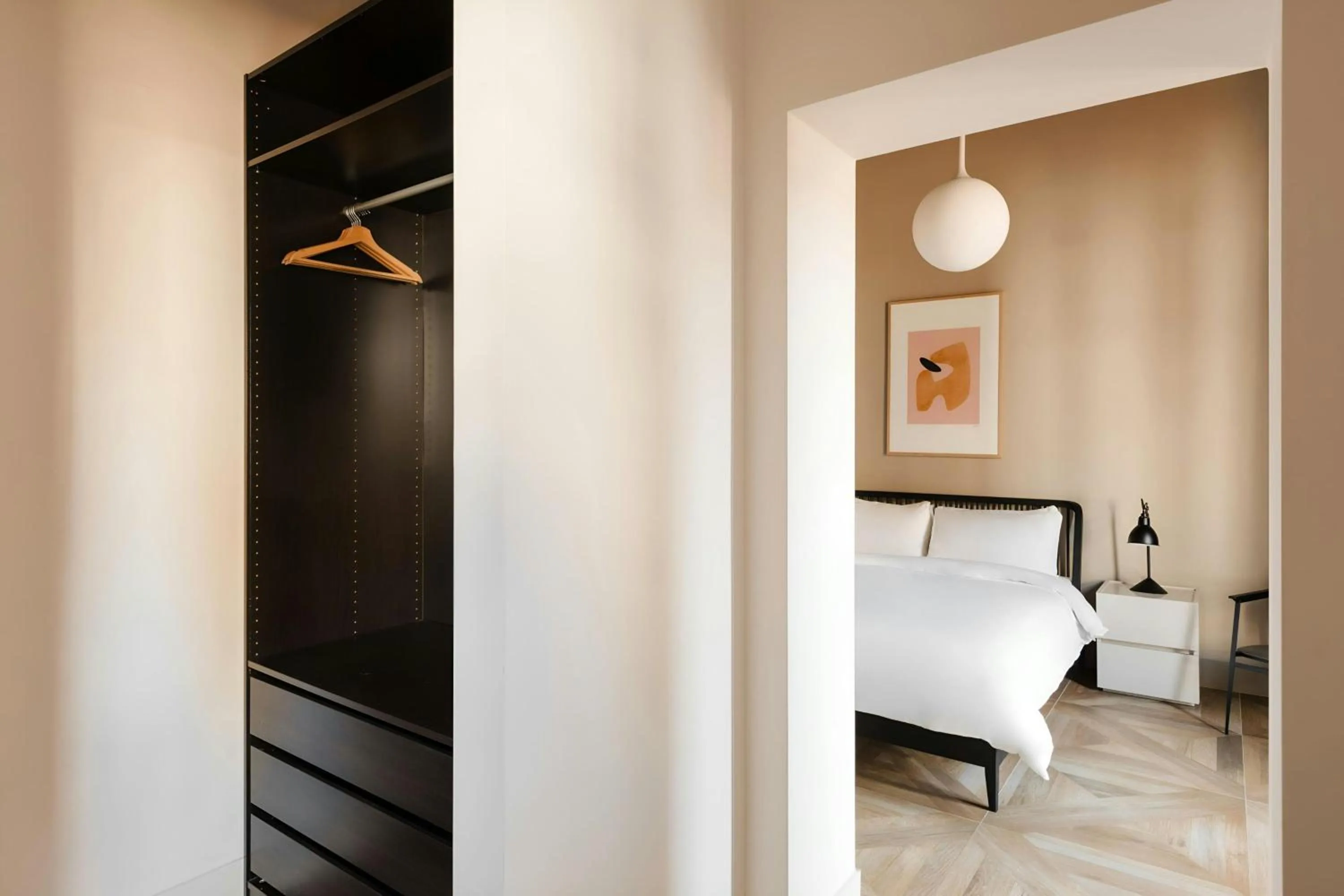 Bedroom, Bed in Piazza Barberini, Sonder Apartment by Marriott Bonvoy