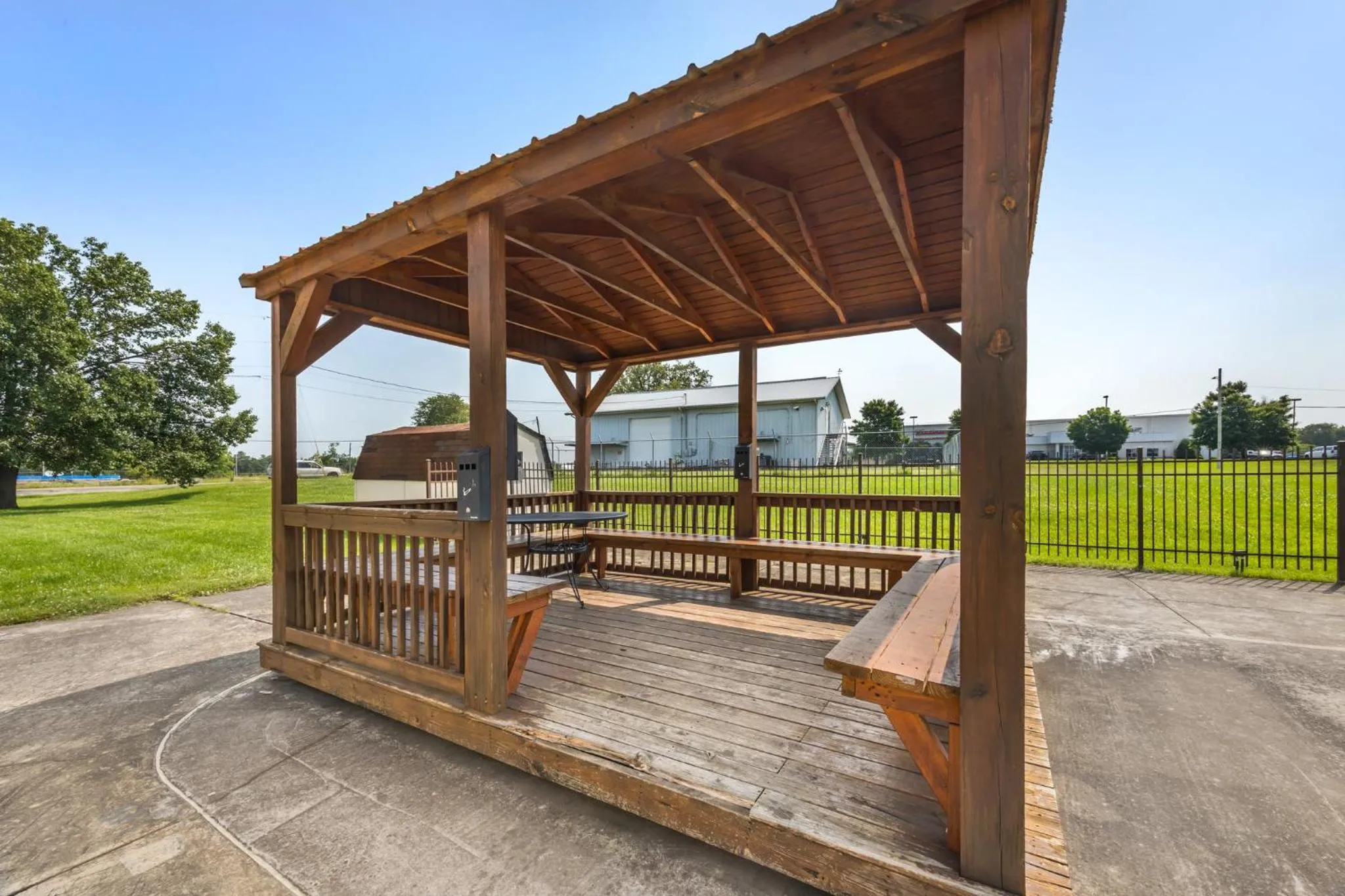 BBQ facilities in Red Roof Inn Paducah