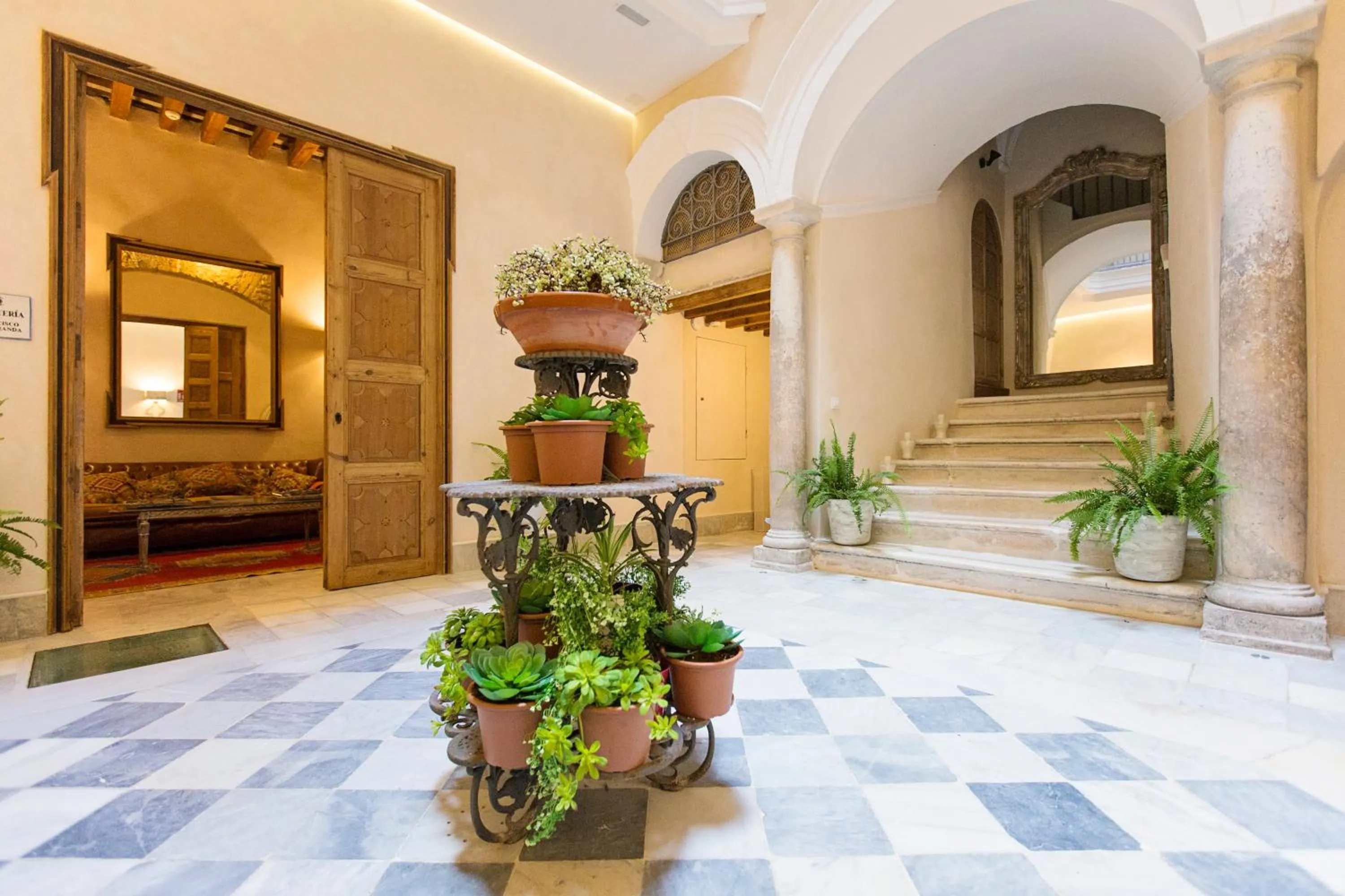 Patio in Hotel Casa de las Cuatro Torres