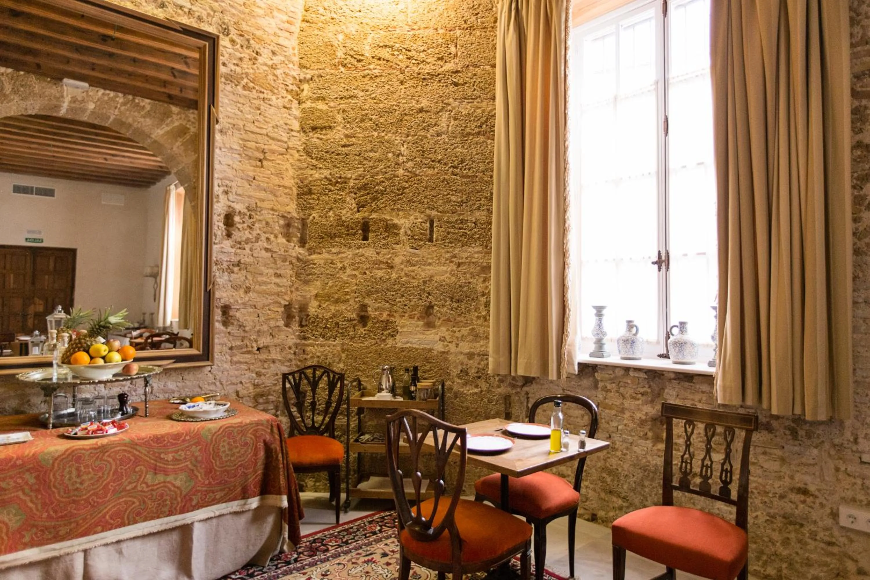 Restaurant/places to eat in Hotel Casa de las Cuatro Torres