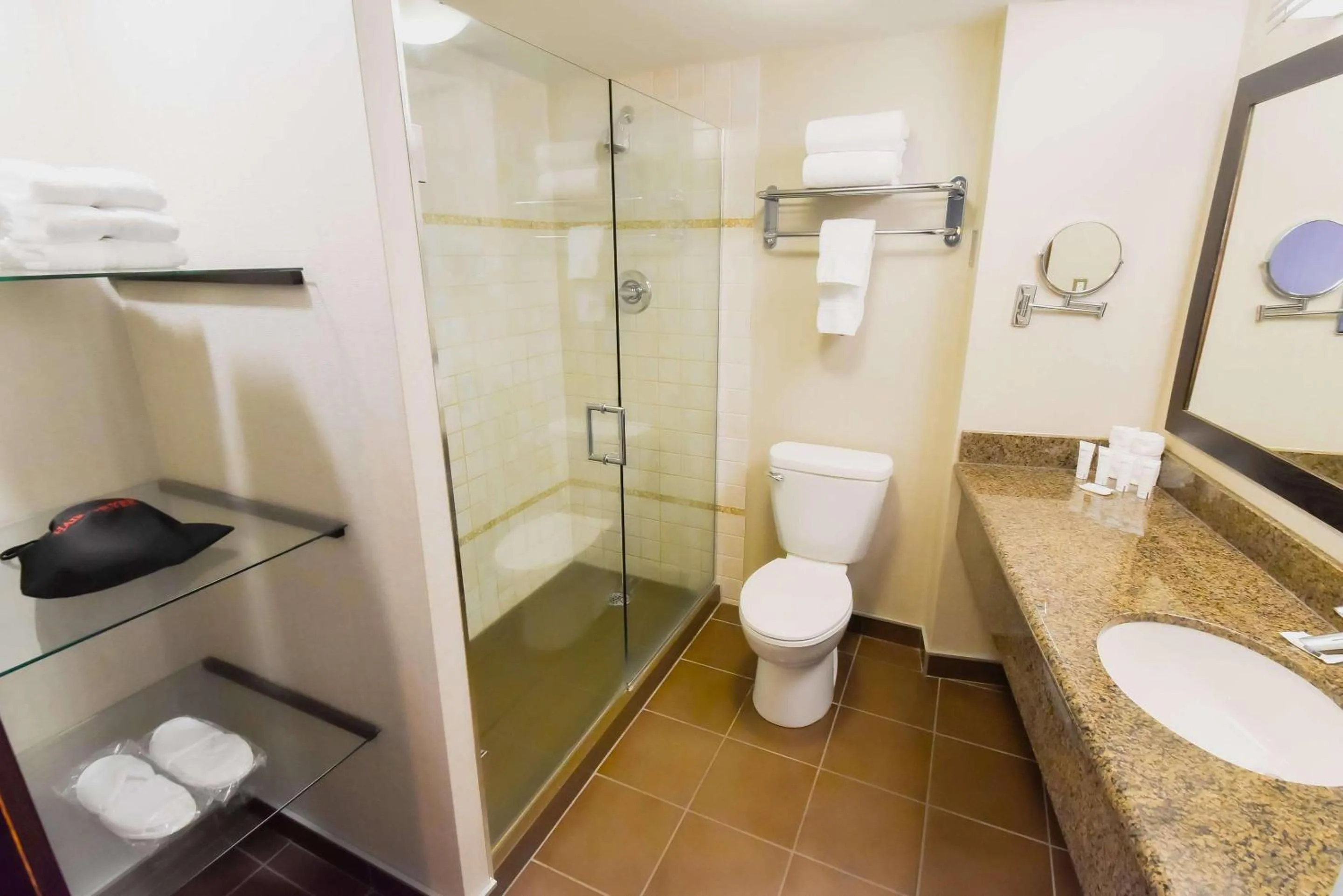 Bedroom in Radisson Hotel Winnipeg Downtown