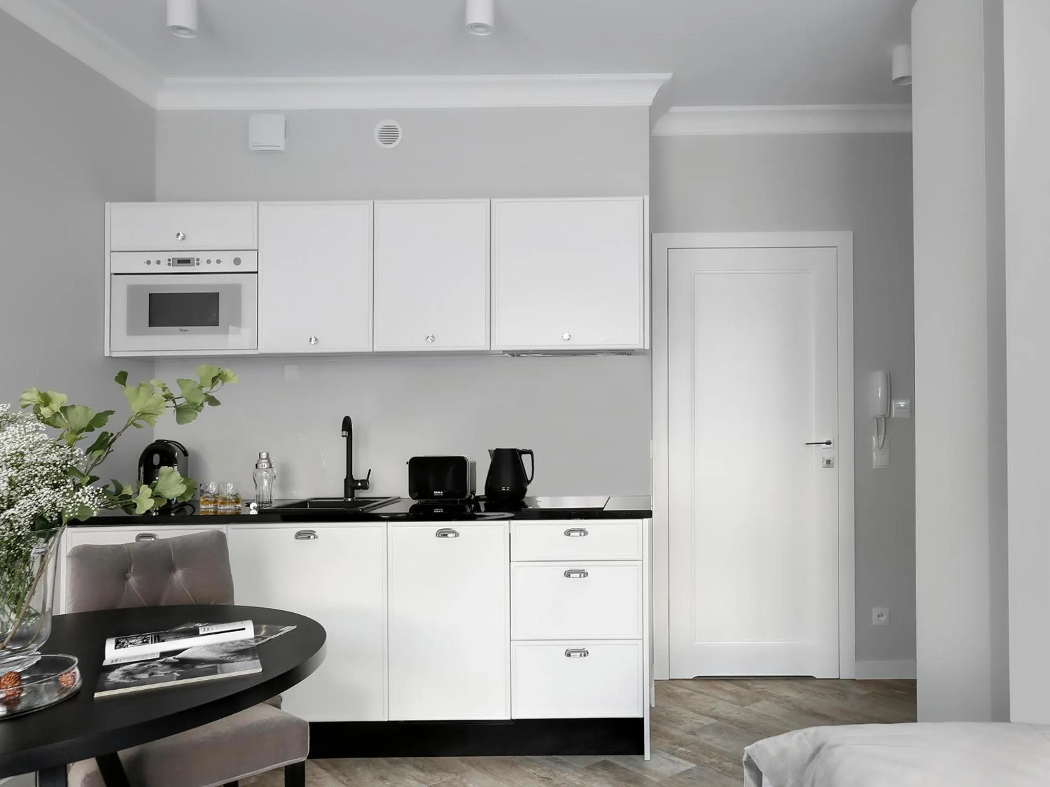 Kitchen or kitchenette in Lavoo Boutique Apartments