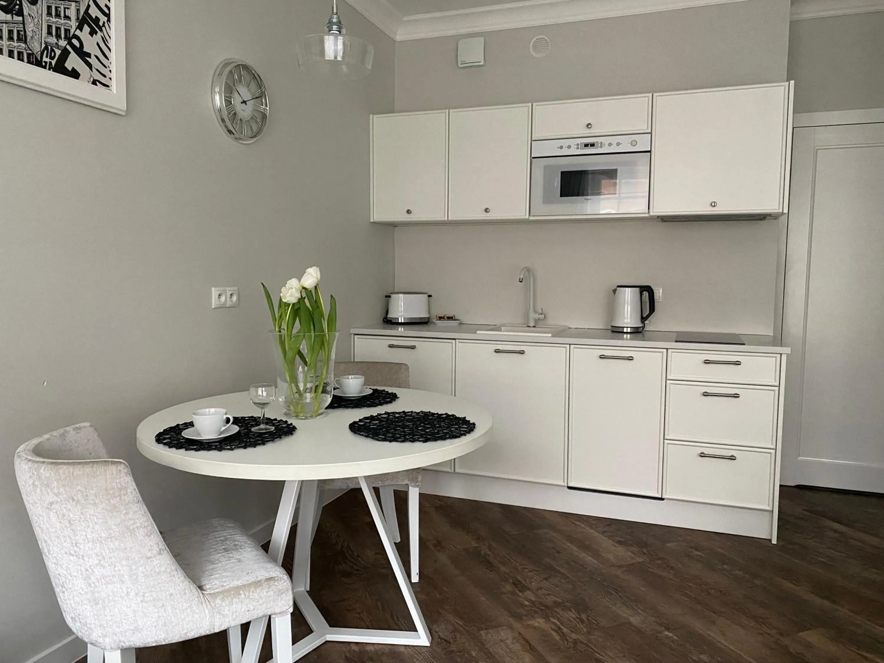 Kitchen or kitchenette in Lavoo Boutique Apartments