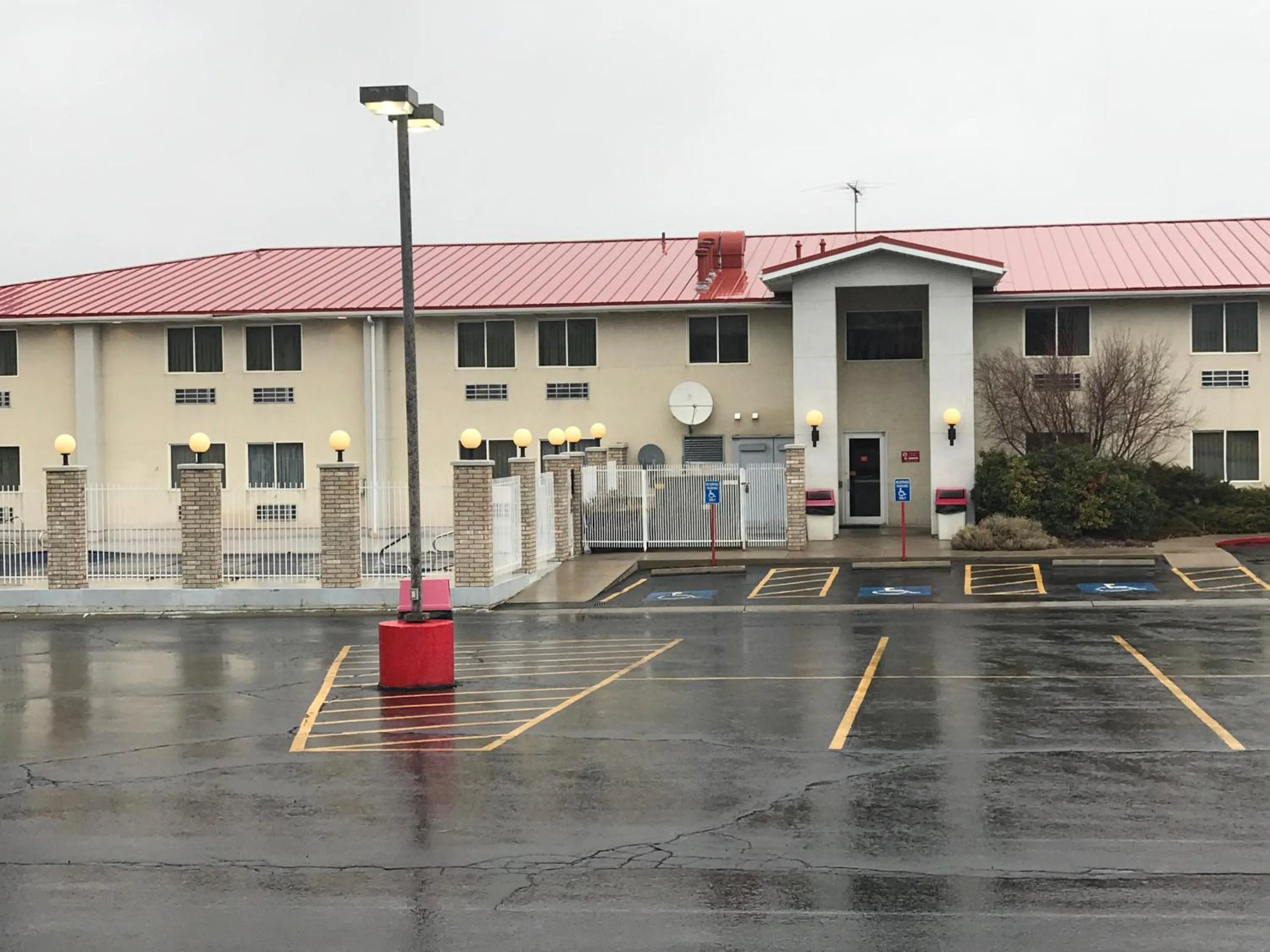 Facade/entrance in Americas Best Value Inn Cedar City