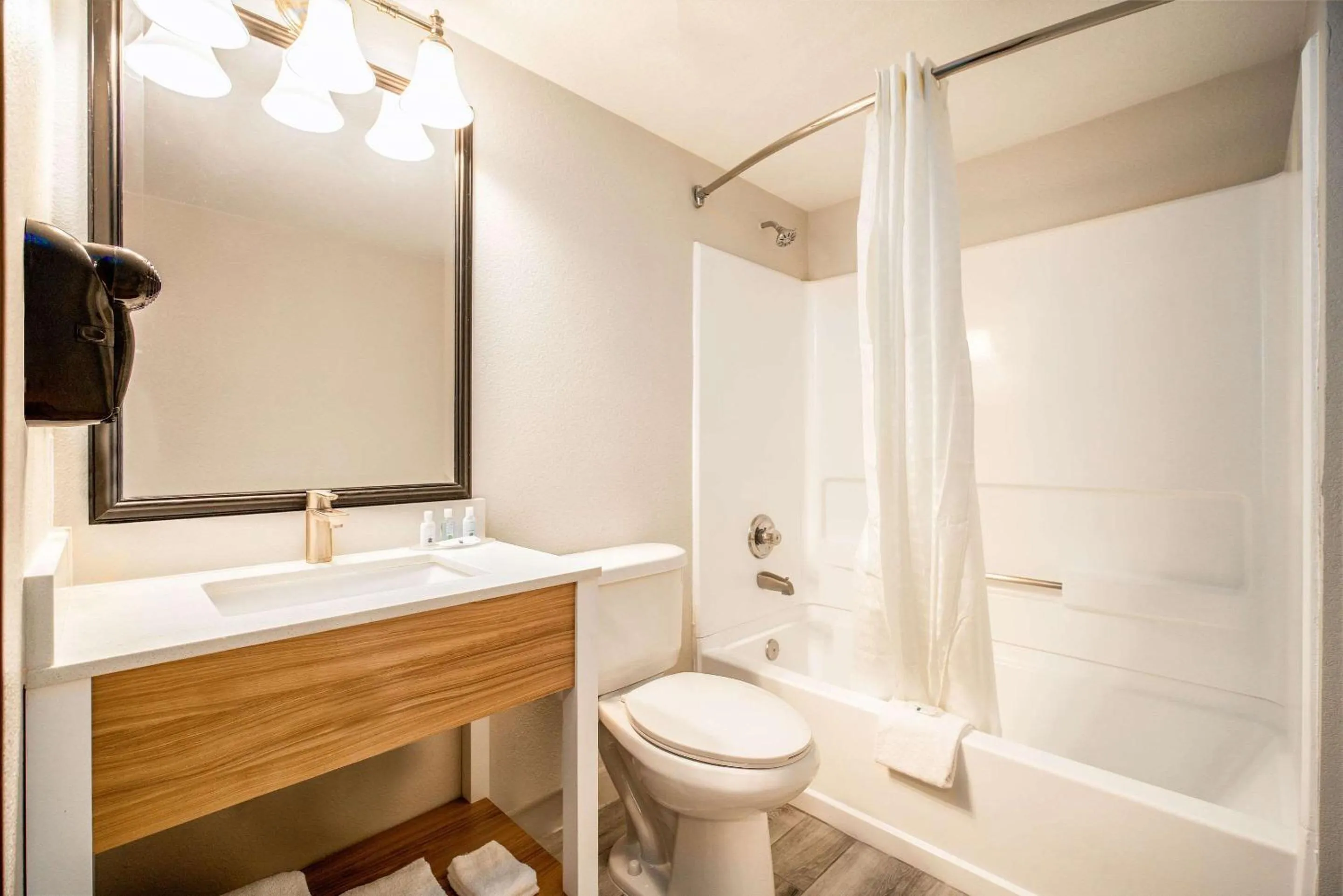 Bedroom in Quality Inn Chandler I-10