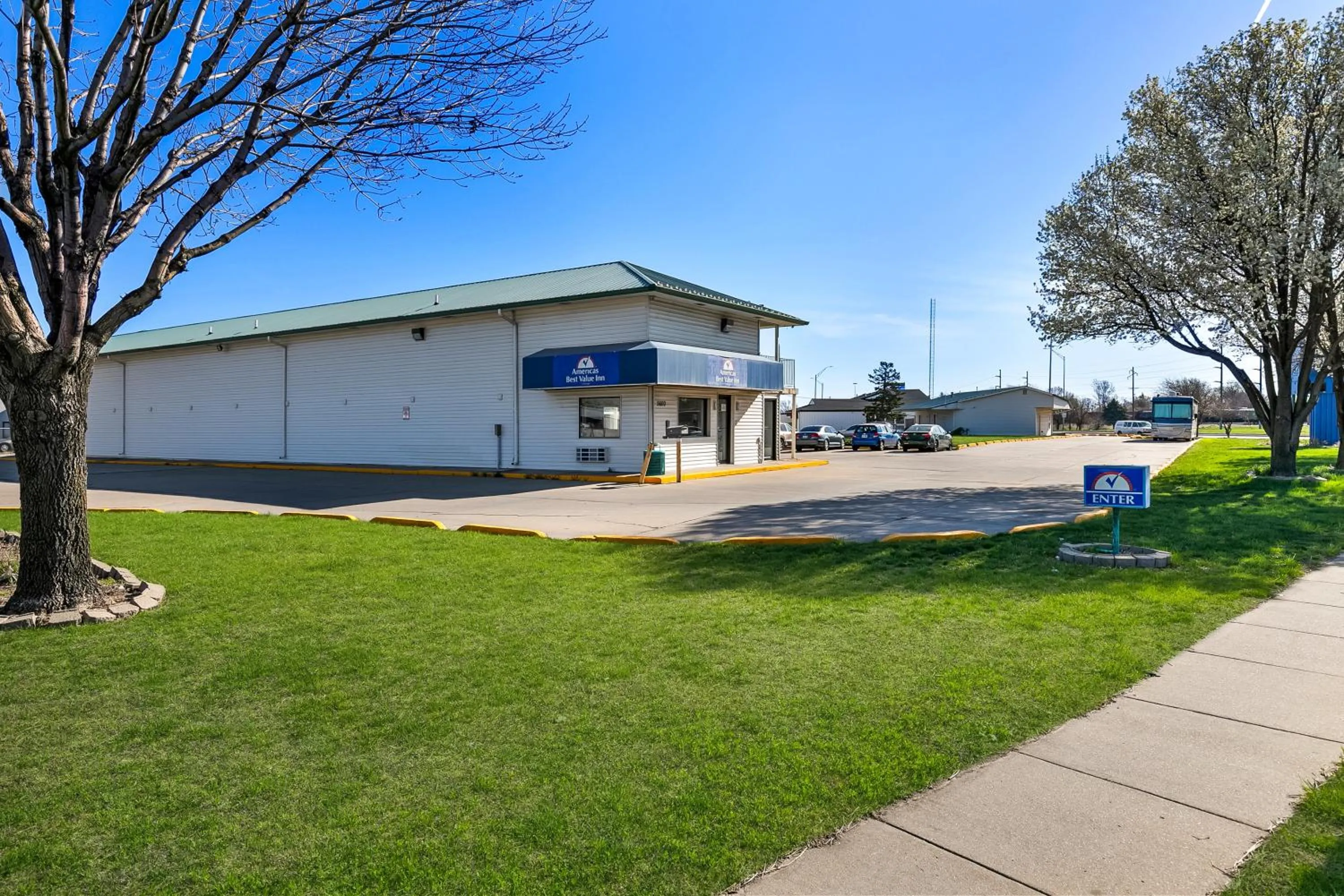 Property building in Americas Best Value Inn - Lincoln