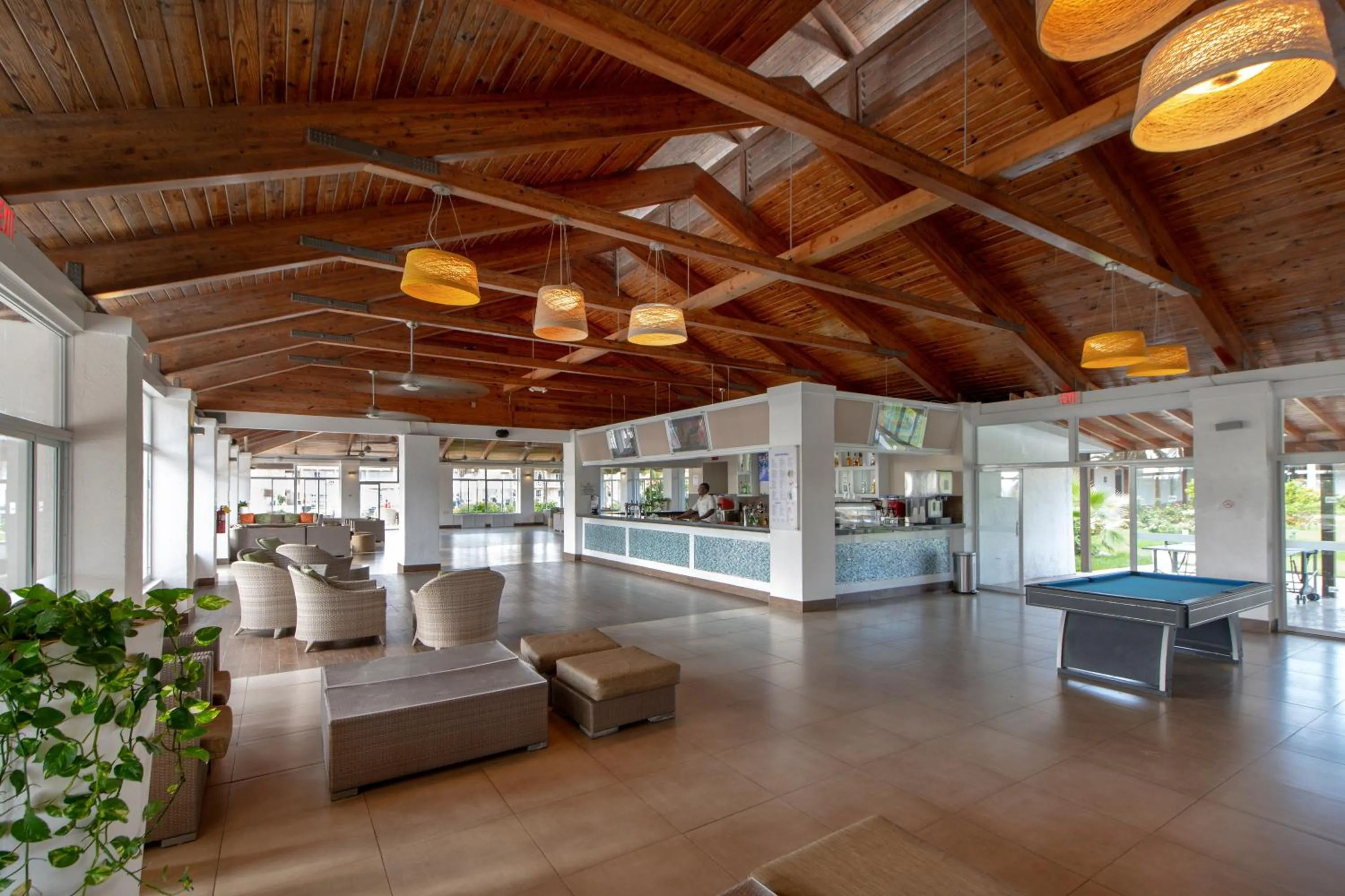 Lounge or bar in Viva Fortuna Beach by Wyndham, A Trademark All Inclusive