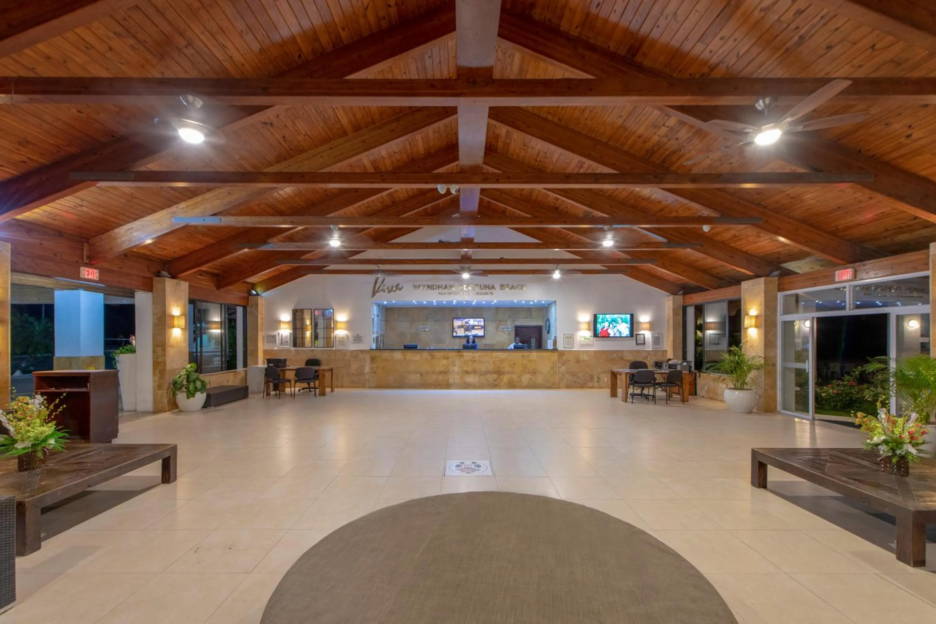 Lobby or reception in Viva Fortuna Beach by Wyndham, A Trademark All Inclusive