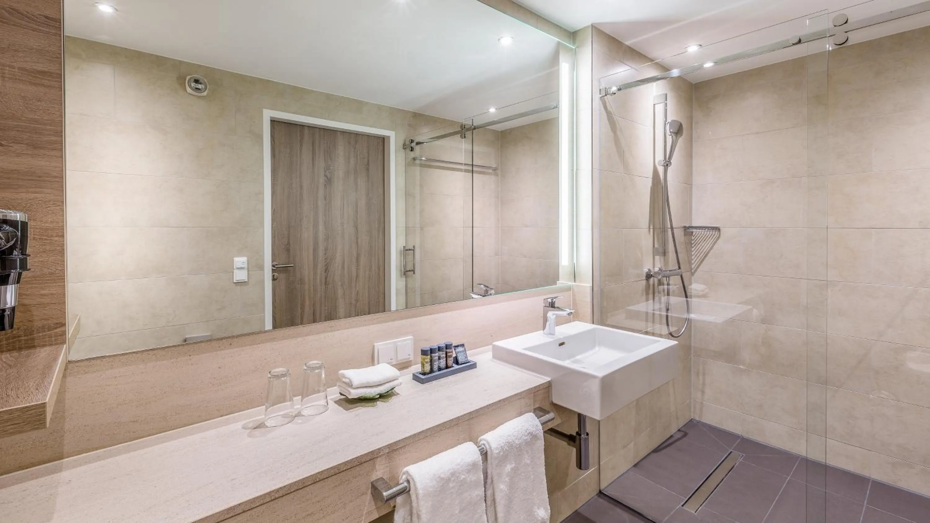 Photo of the whole room in Holiday Inn Express Munich - City East by IHG