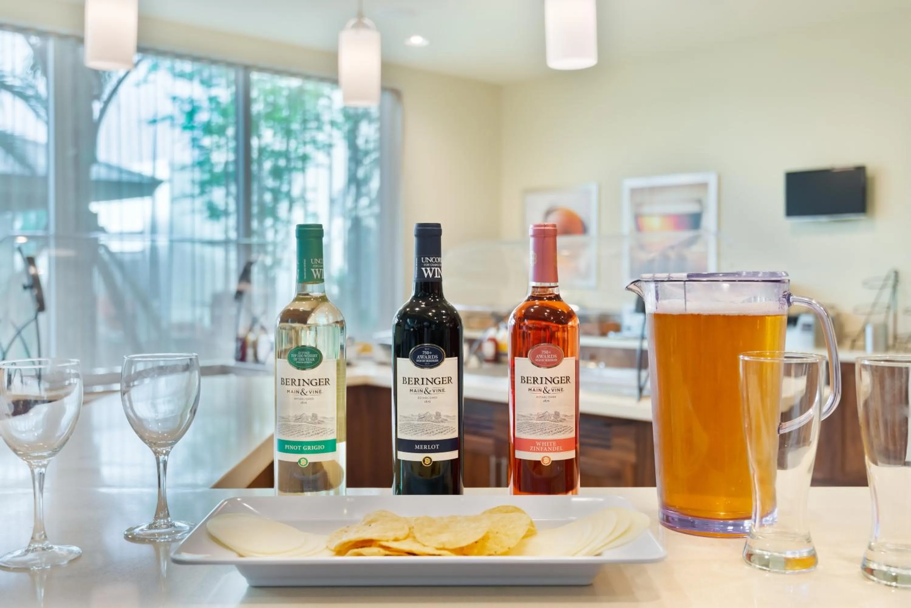 Photo of the whole room in Staybridge Suites - Miami International Airport by IHG