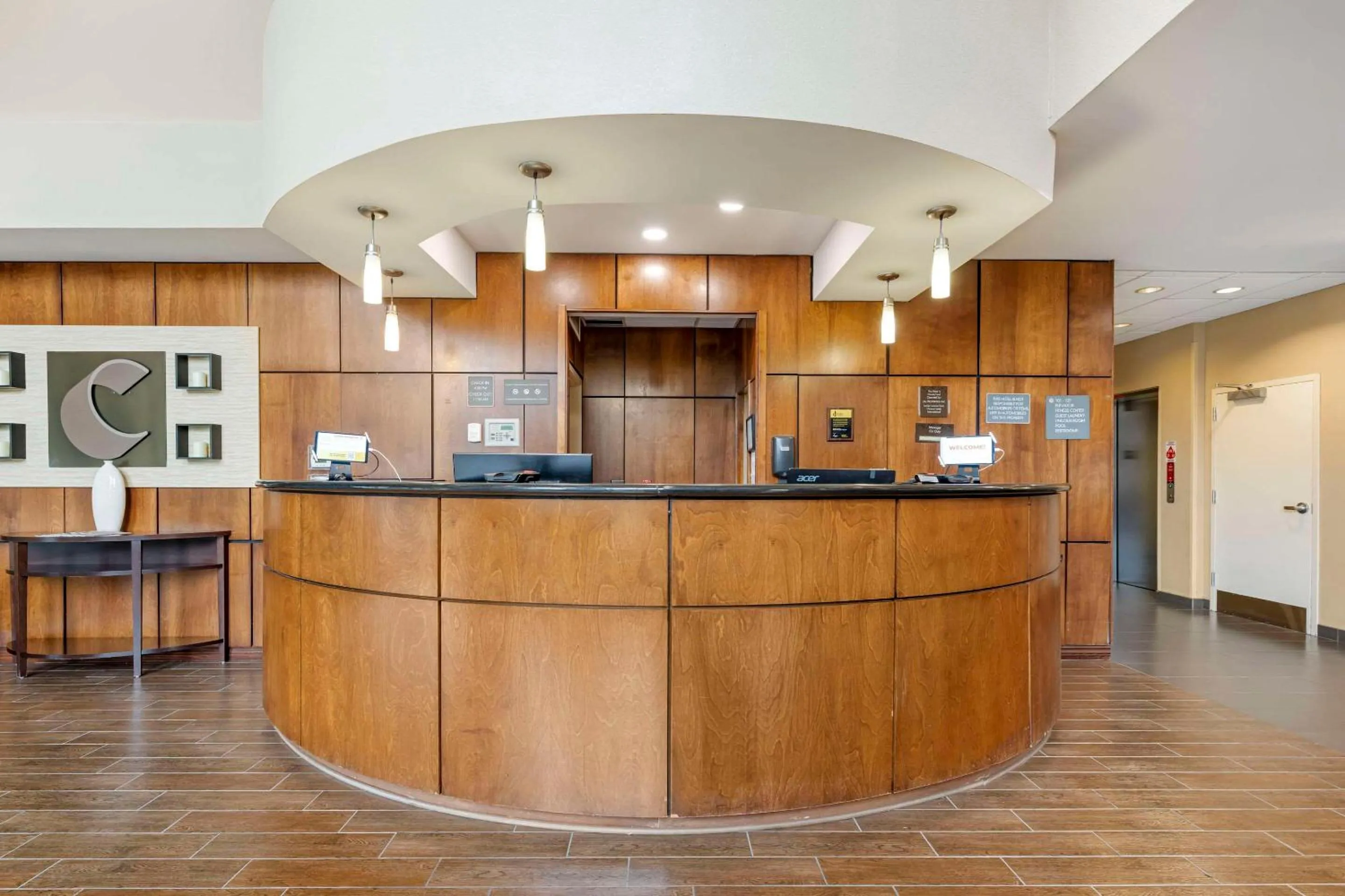 Lobby or reception in Comfort Suites East Lincoln - Mall Area