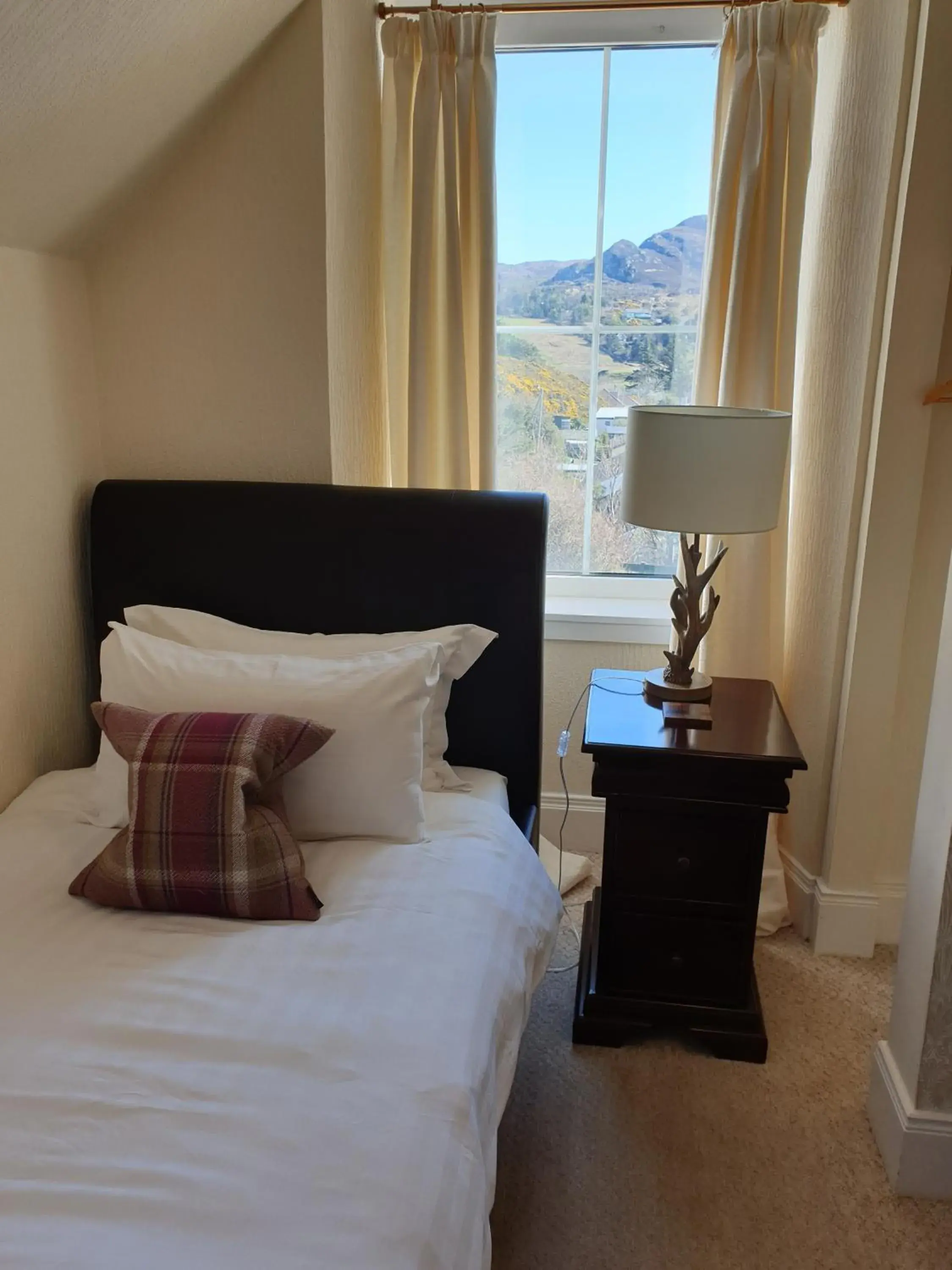 Standard Single Room with Shower - single occupancy in The Millcroft Standard Single Room with Shower - single occupancy in The Millcroft