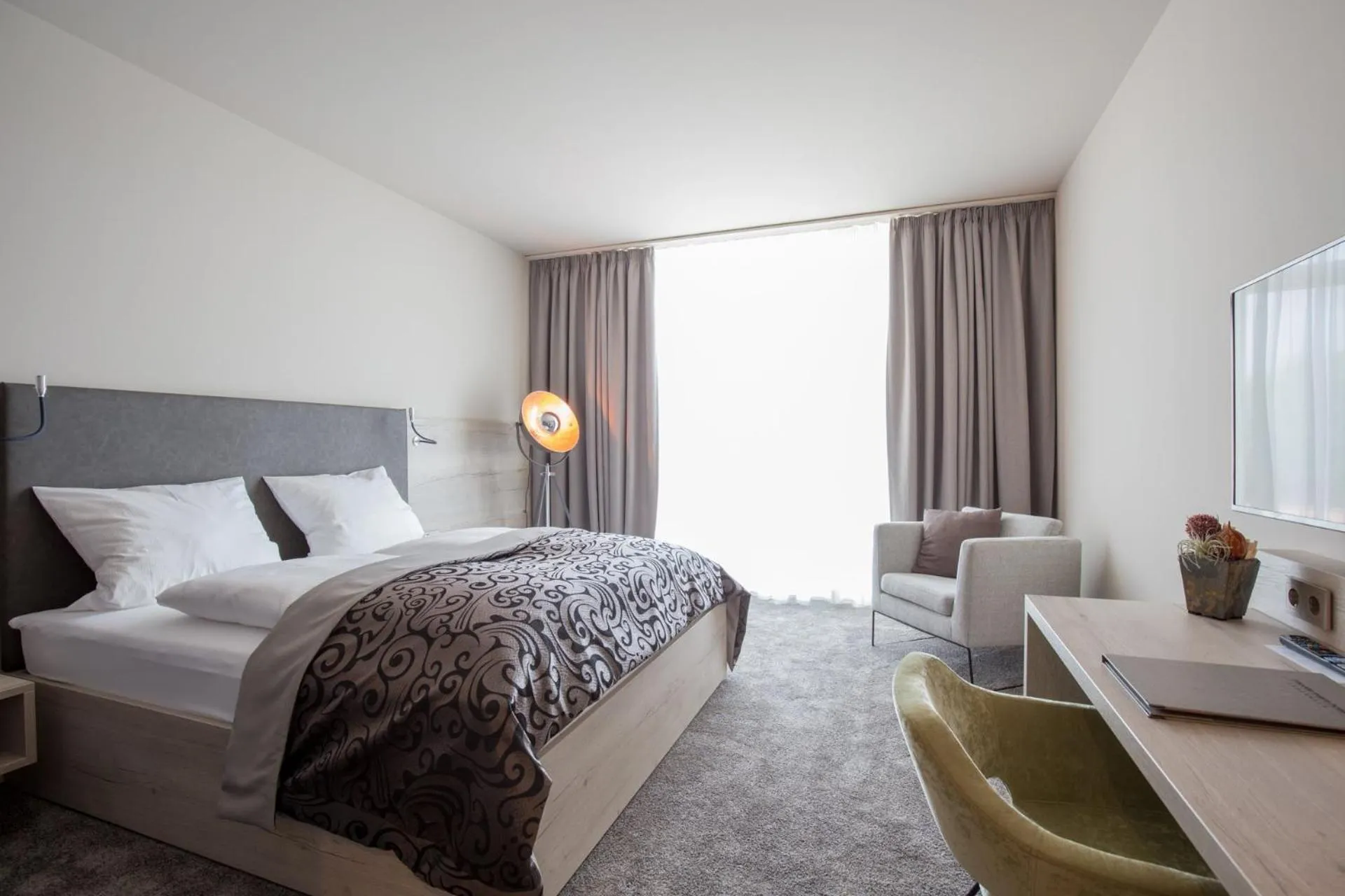 Photo of the whole room, Bed in monte mare SAUNA-SPA-SPORTS-HOTEL