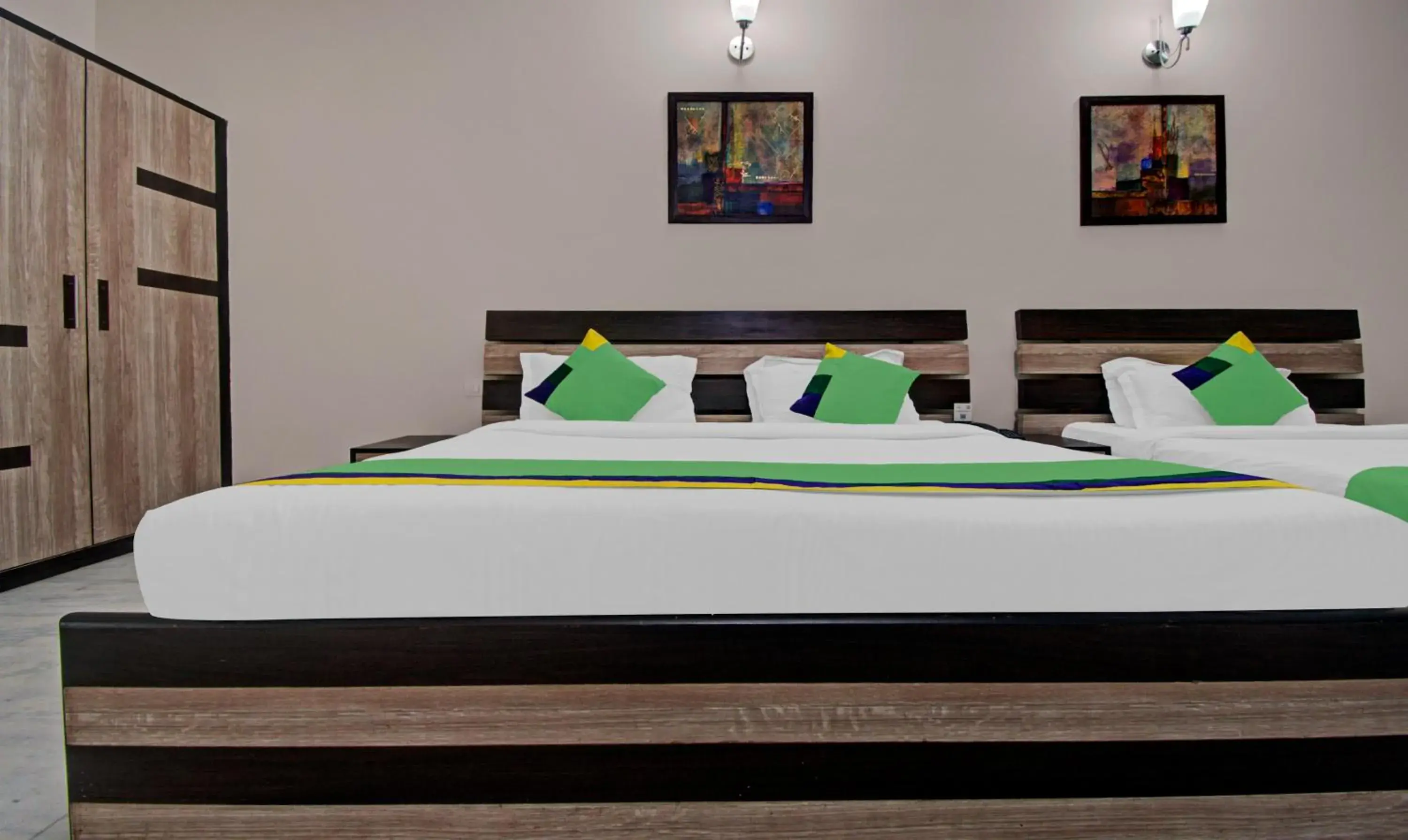 Deluxe Double Room - single occupancy in Treebo Maharaja Residency Deluxe Double Room - single occupancy in Treebo Maharaja Residency