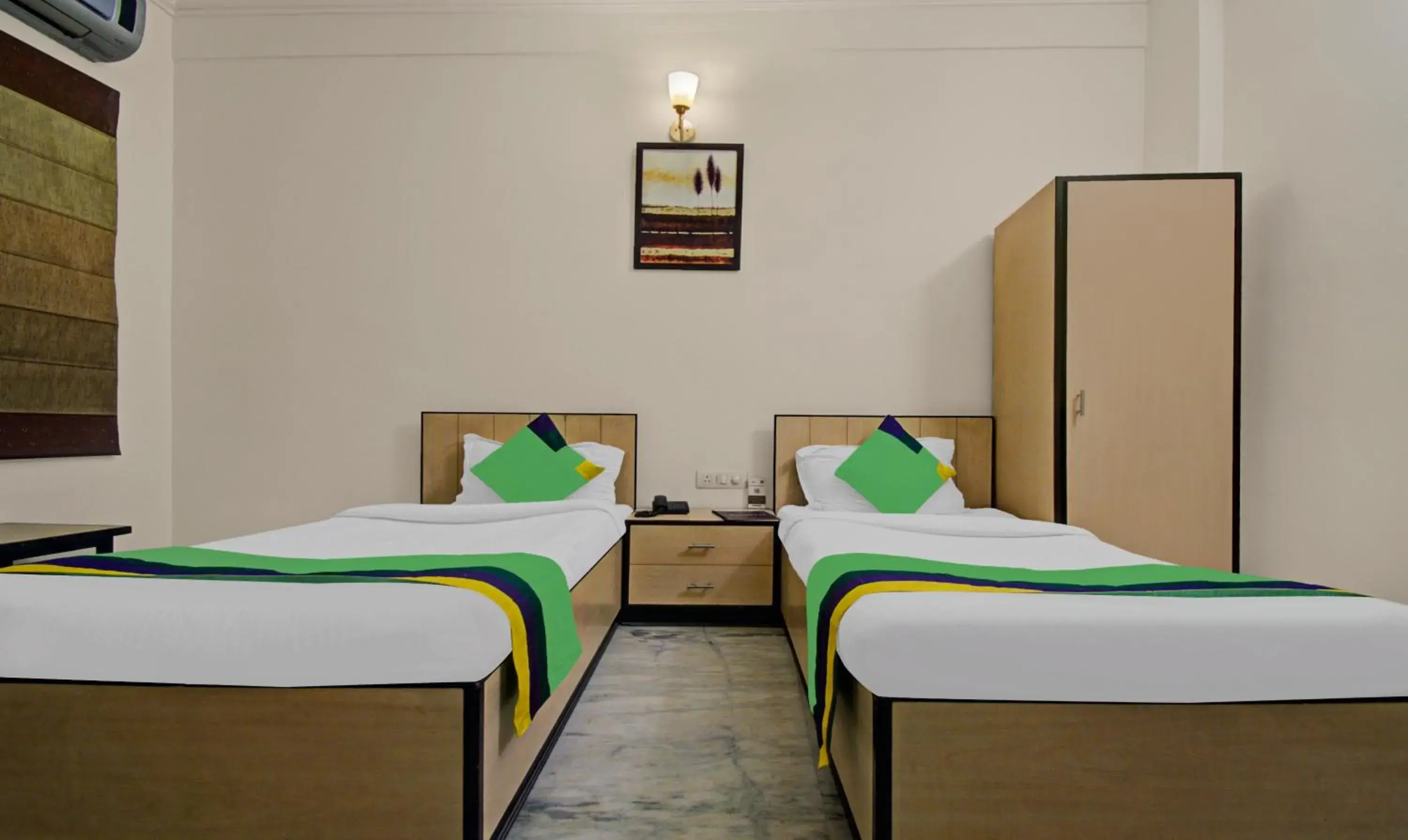 Double Room - single occupancy in Treebo Maharaja Residency Double Room - single occupancy in Treebo Maharaja Residency