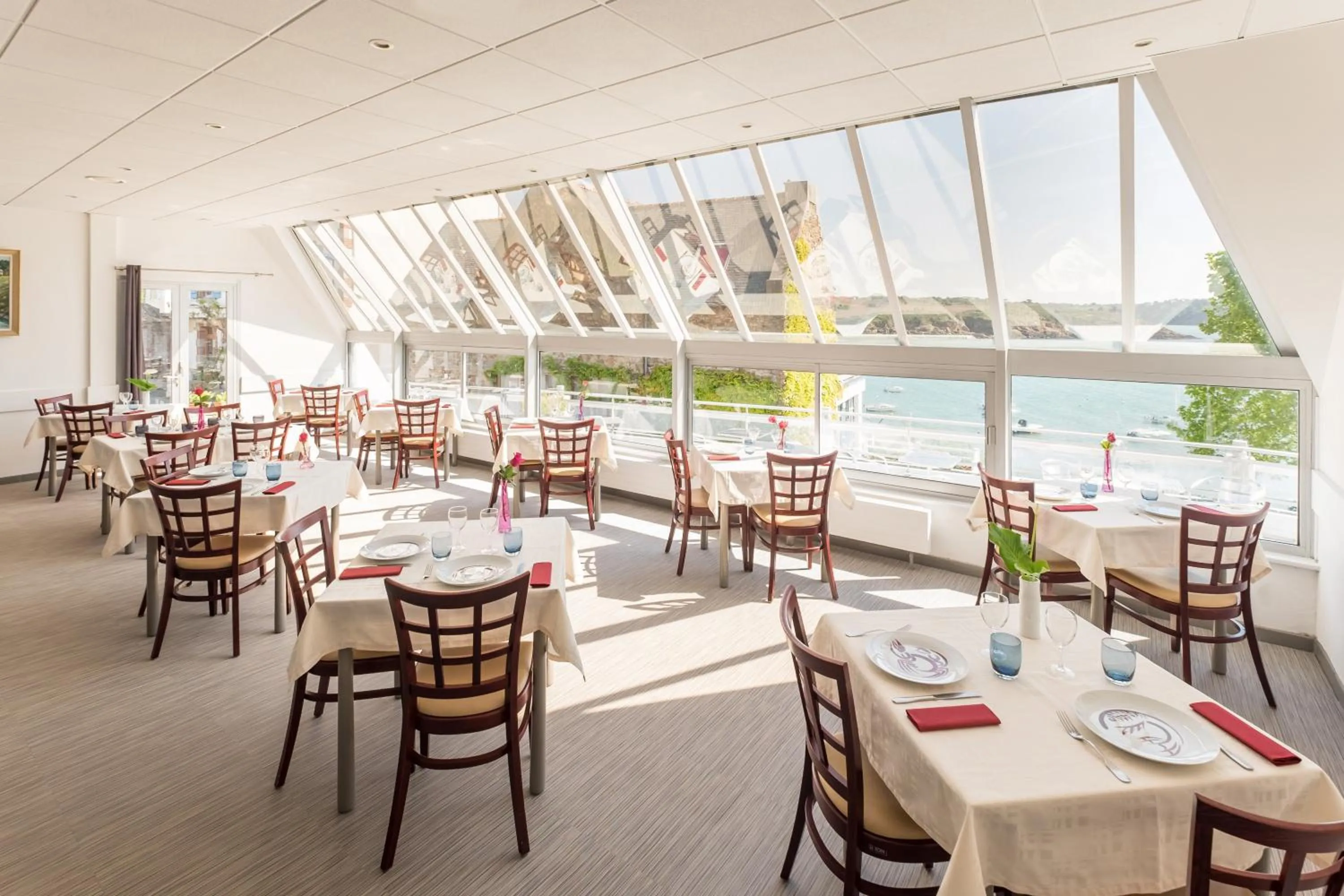 Restaurant/places to eat in Hôtel Du Port Et De L'aven