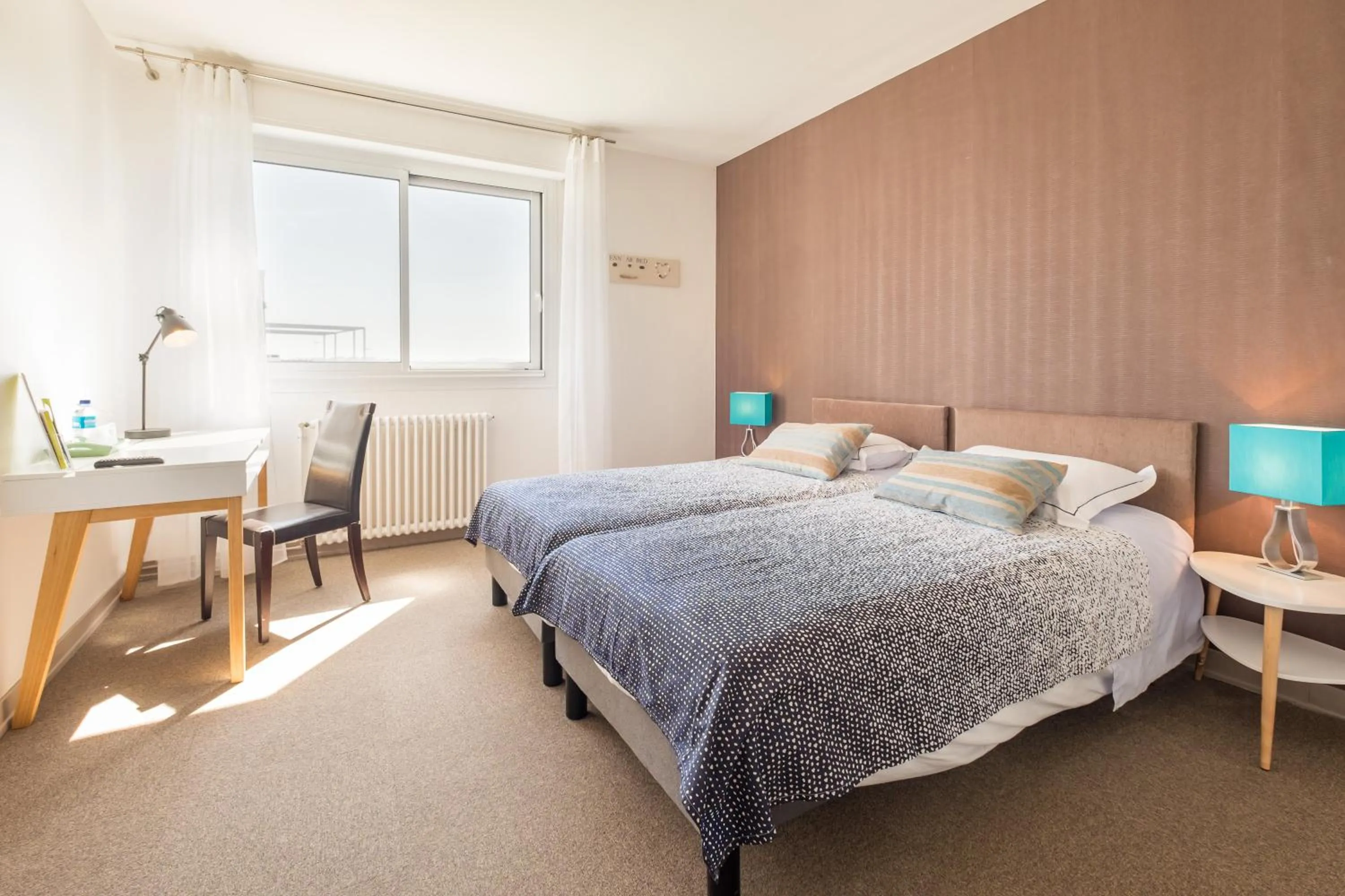 Photo of the whole room, Bed in Hôtel Du Port Et De L'aven