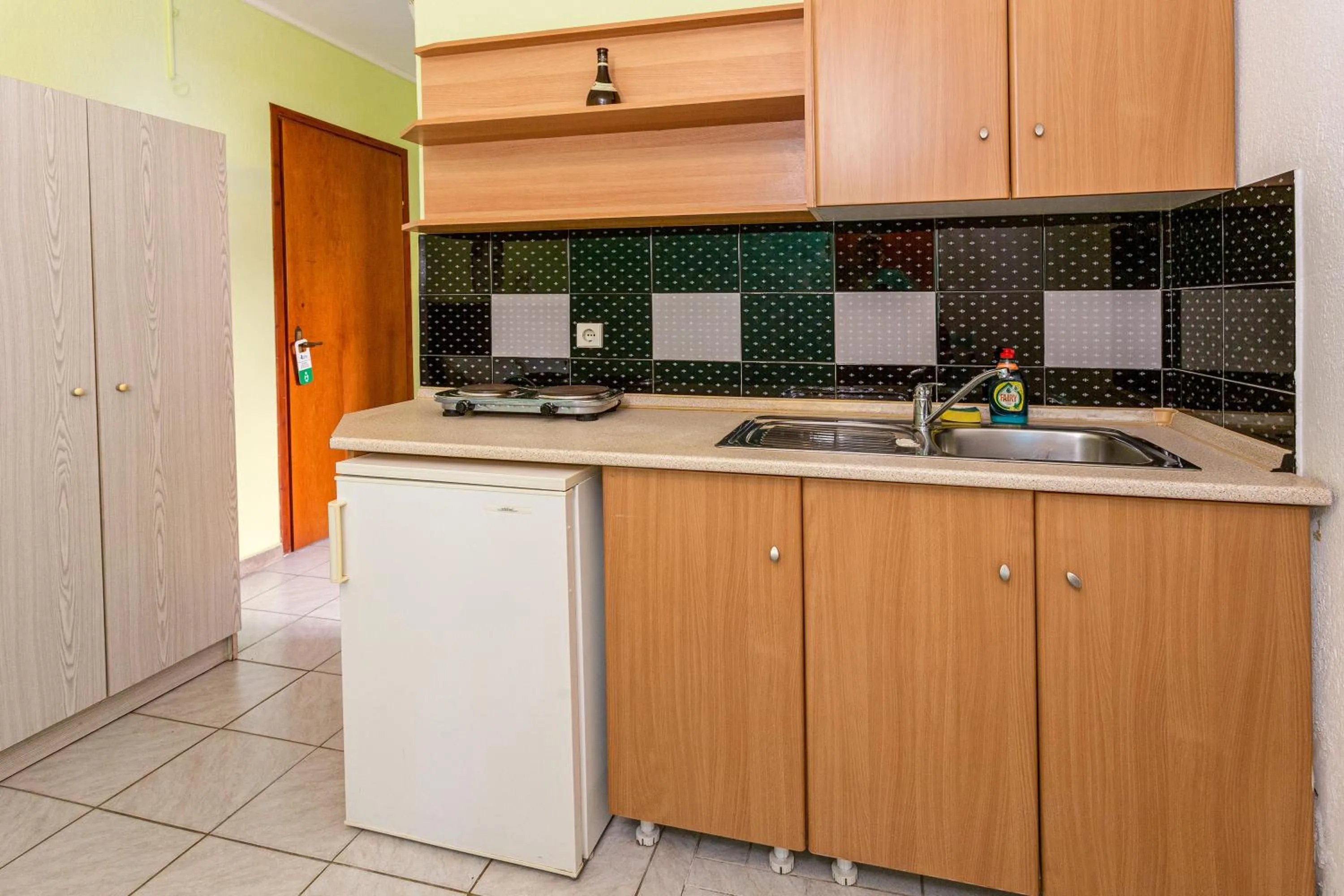 Kitchen or kitchenette in Melissa Gold Coast