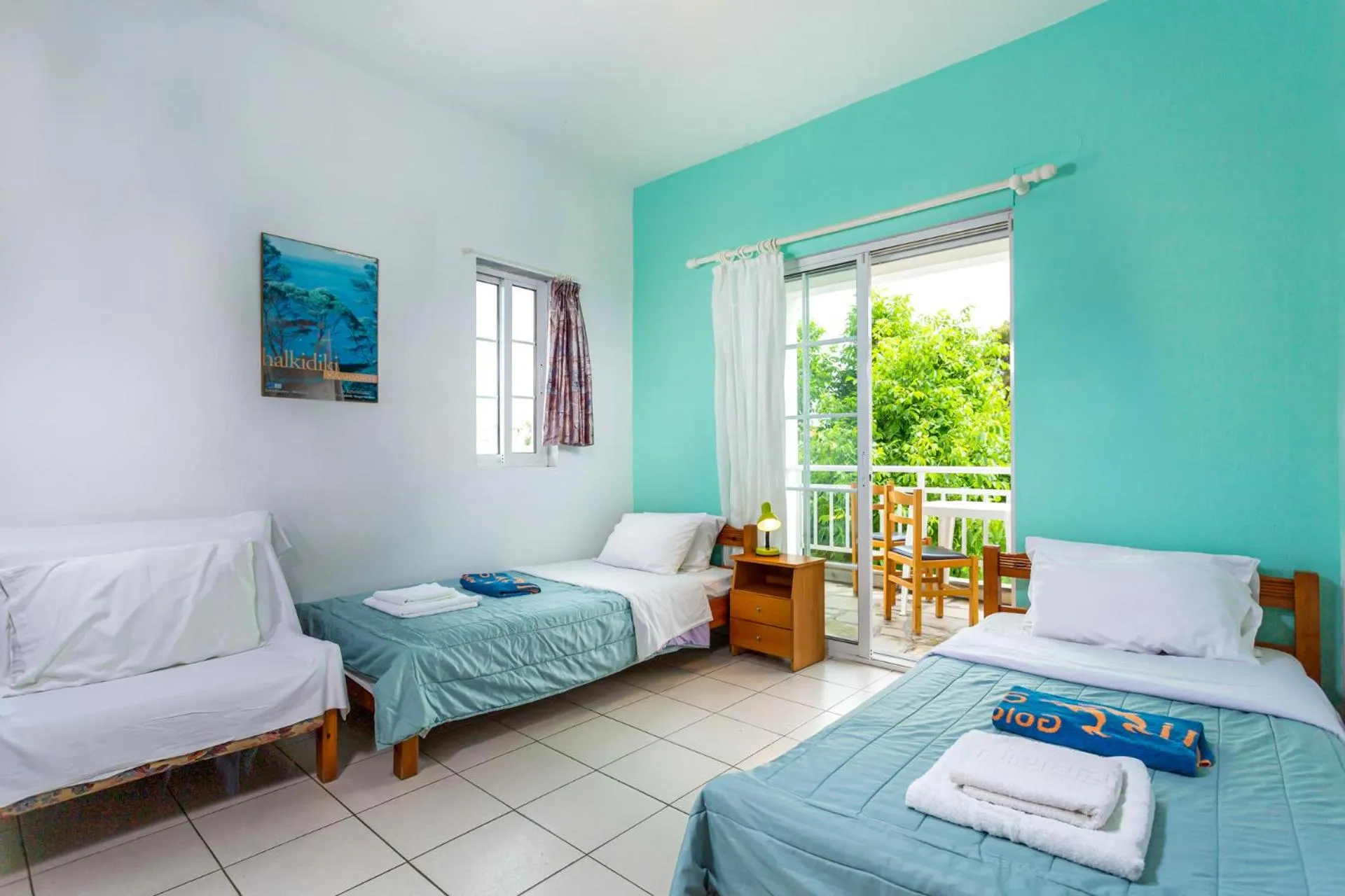 Photo of the whole room, Bed in Melissa Gold Coast