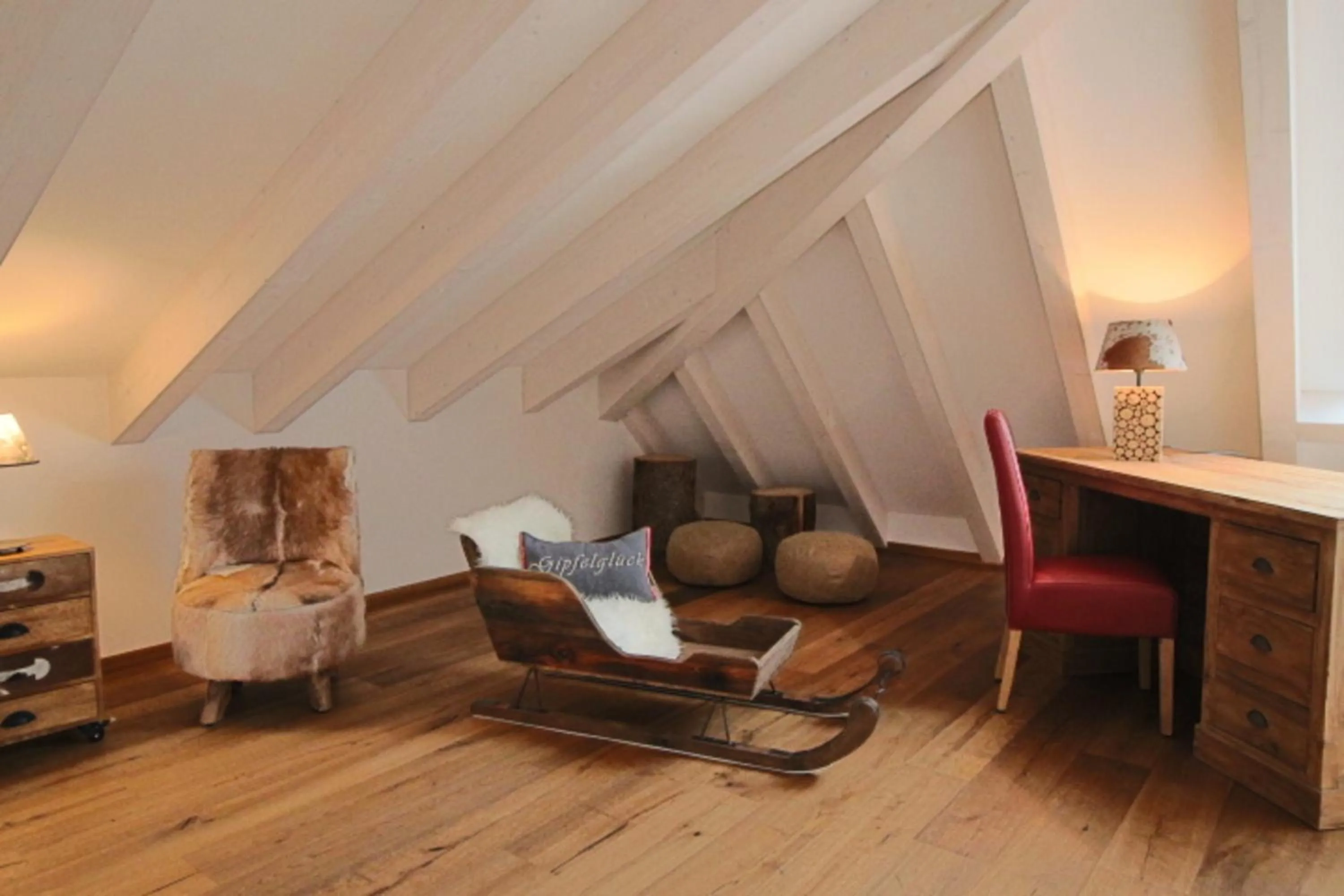 Decorative detail in Hilleprandt - Adults Only