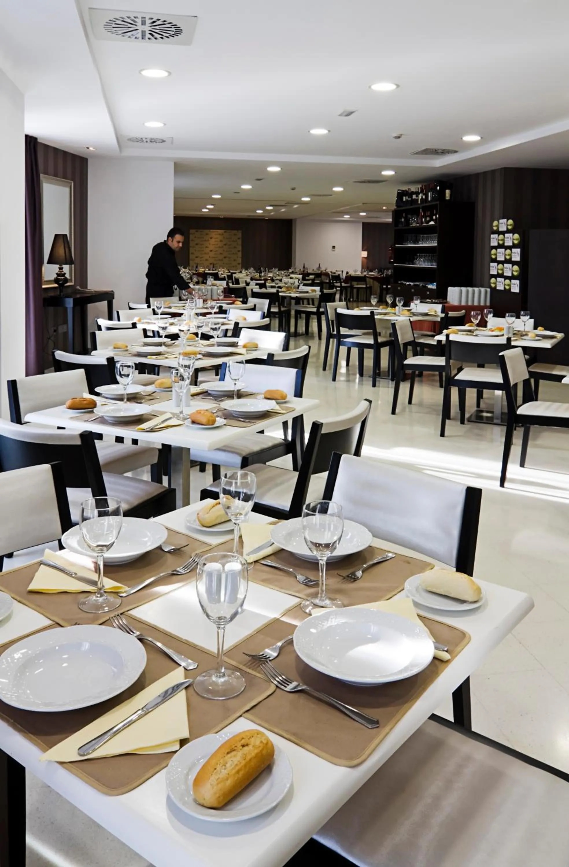 Restaurant/places to eat in YIT Vía Sevilla Mairena