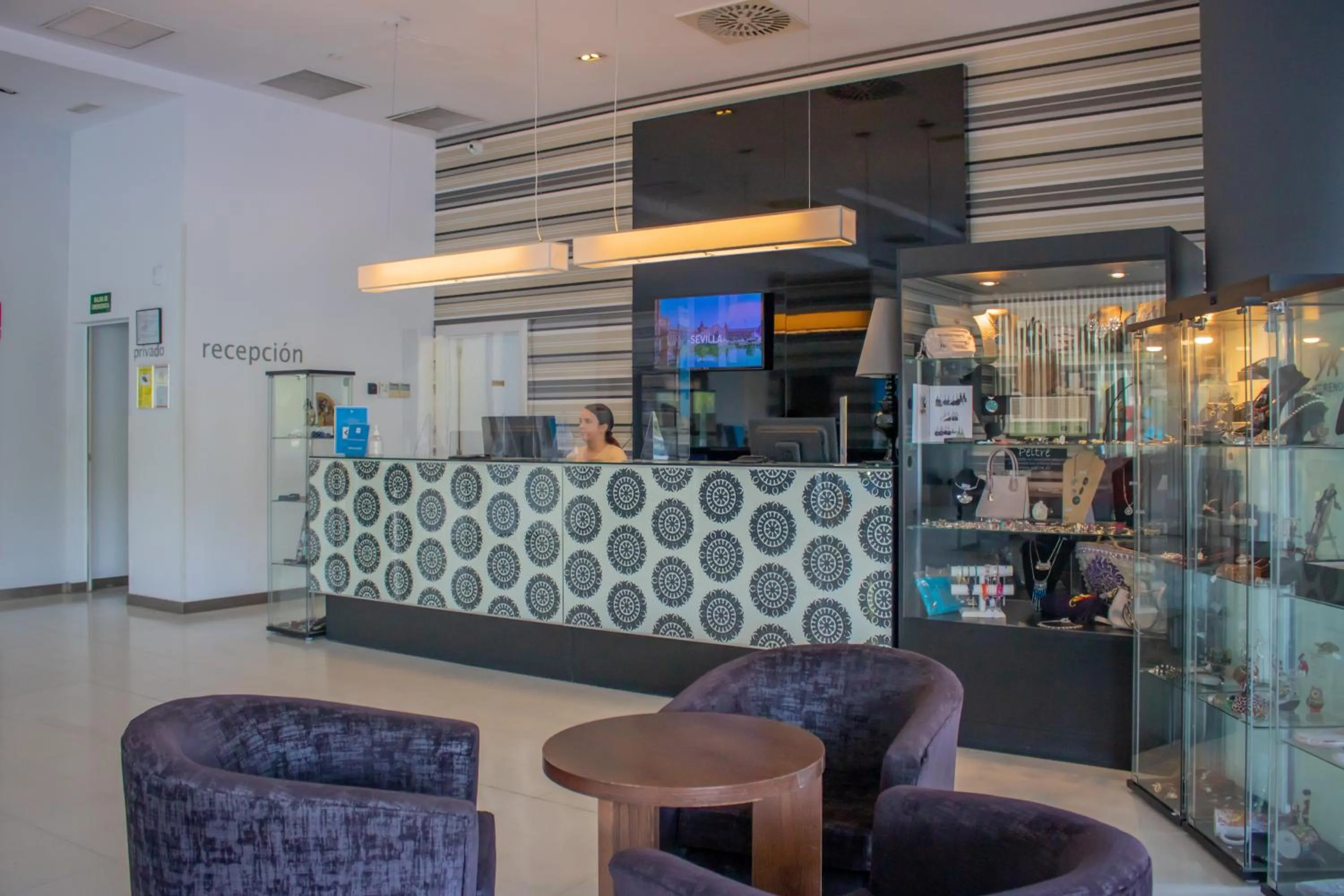 Lobby or reception in YIT Vía Sevilla Mairena