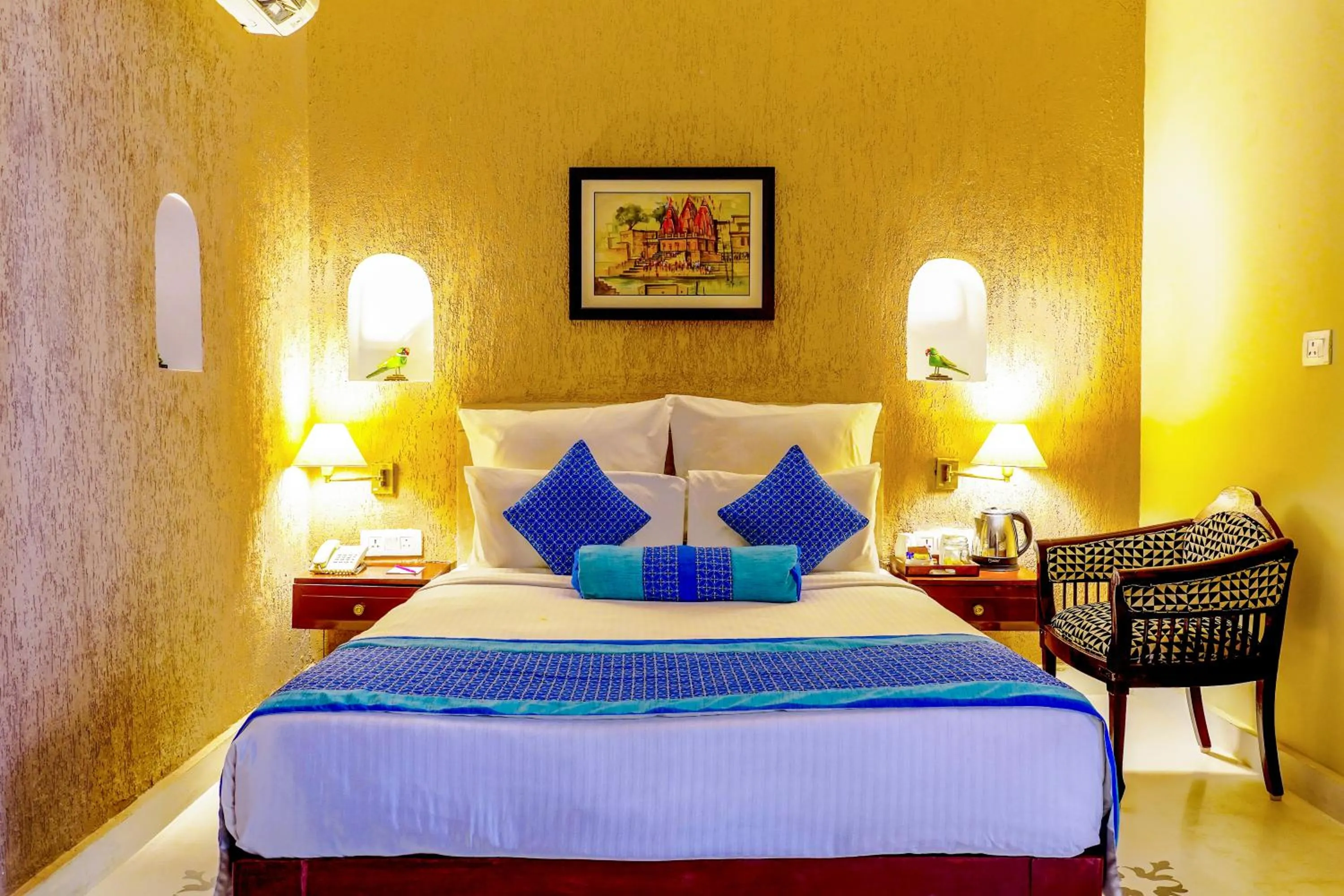 Bed in Guleria Kothi at Ganges