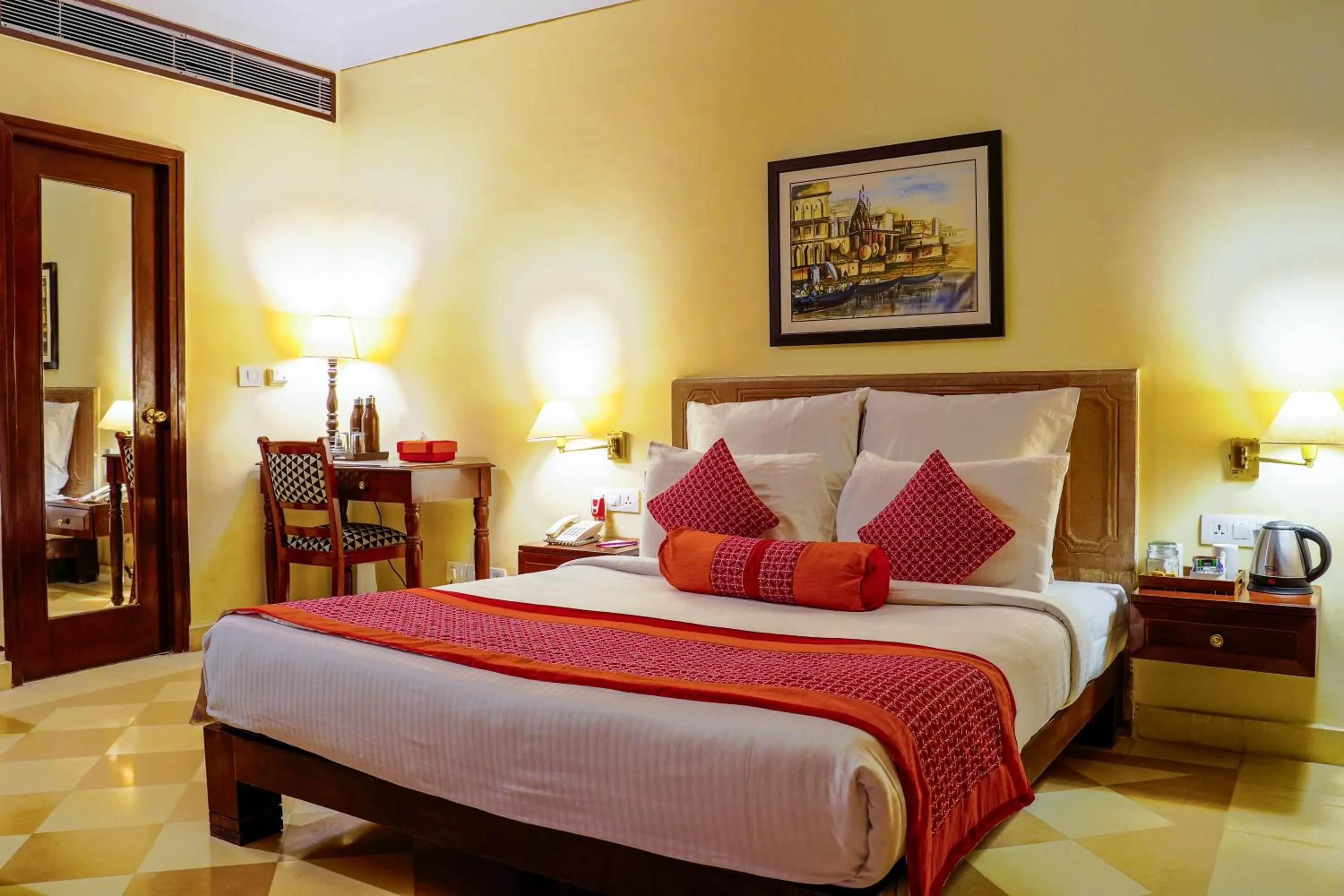 Bed in Guleria Kothi at Ganges