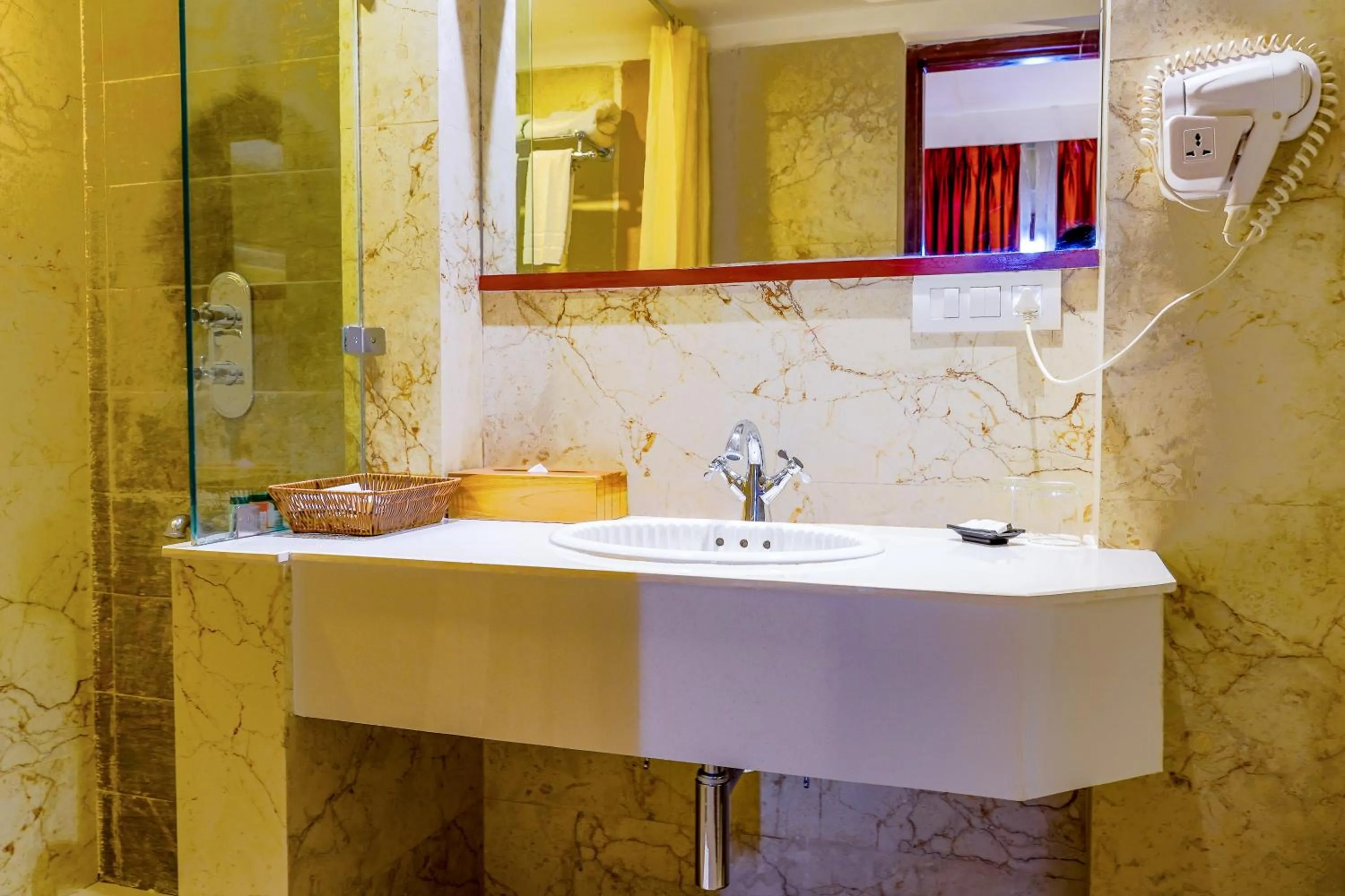 Guleria Kothi at Ganges